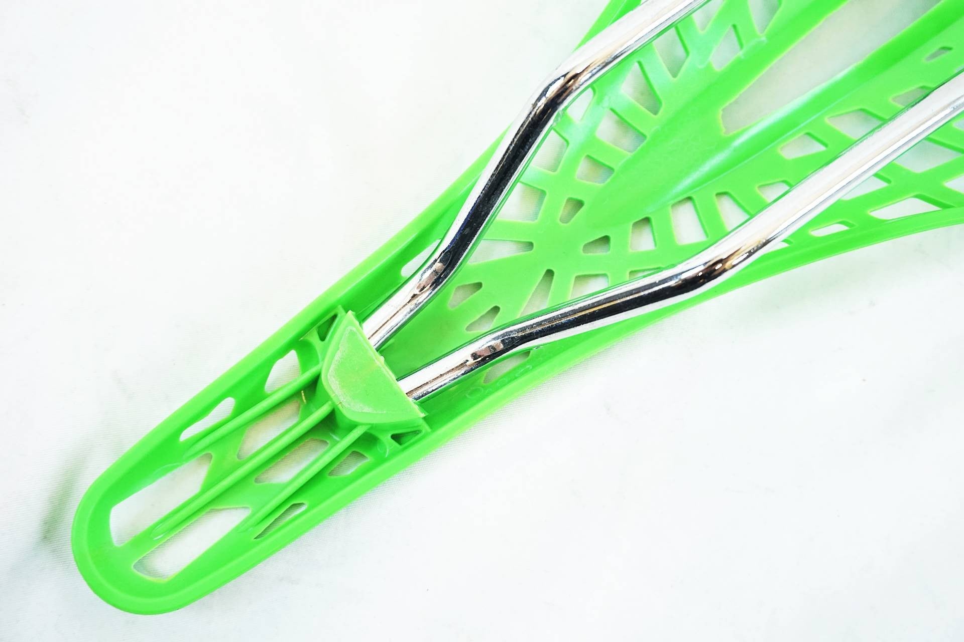 VERTU 「ヴァーチュ」 サドル / 有明ガーデン店