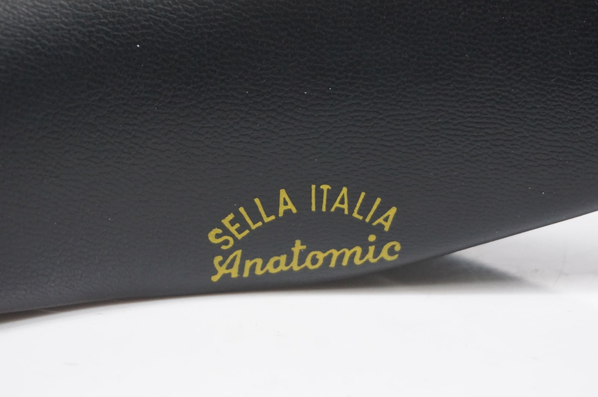 SELLE ITALIA 「セライタリア」 ANATOMIC サドル / AKIBA店