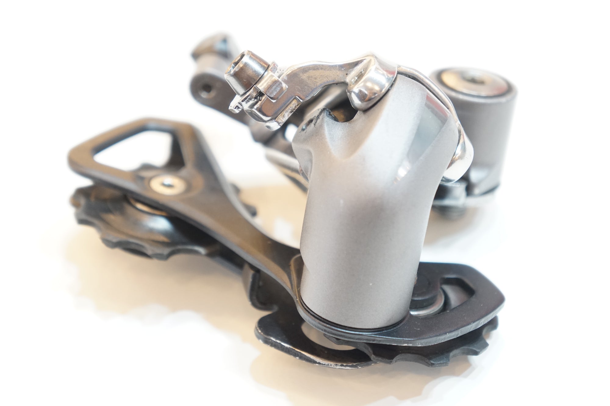 SHIMANO 「シマノ」 105 RD-5700 リアディレイラー / バイチャリ浦和ベース