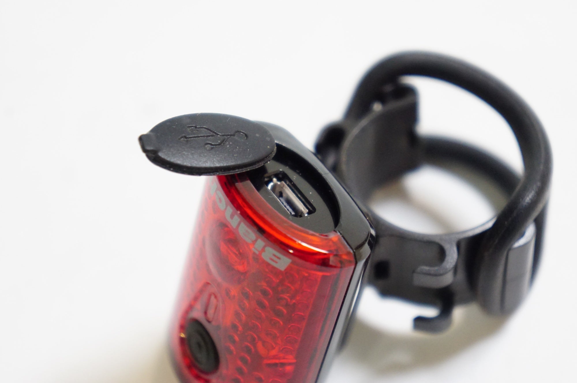 BIANCHI 「ビアンキ」 USB リアライト / 熊谷本店