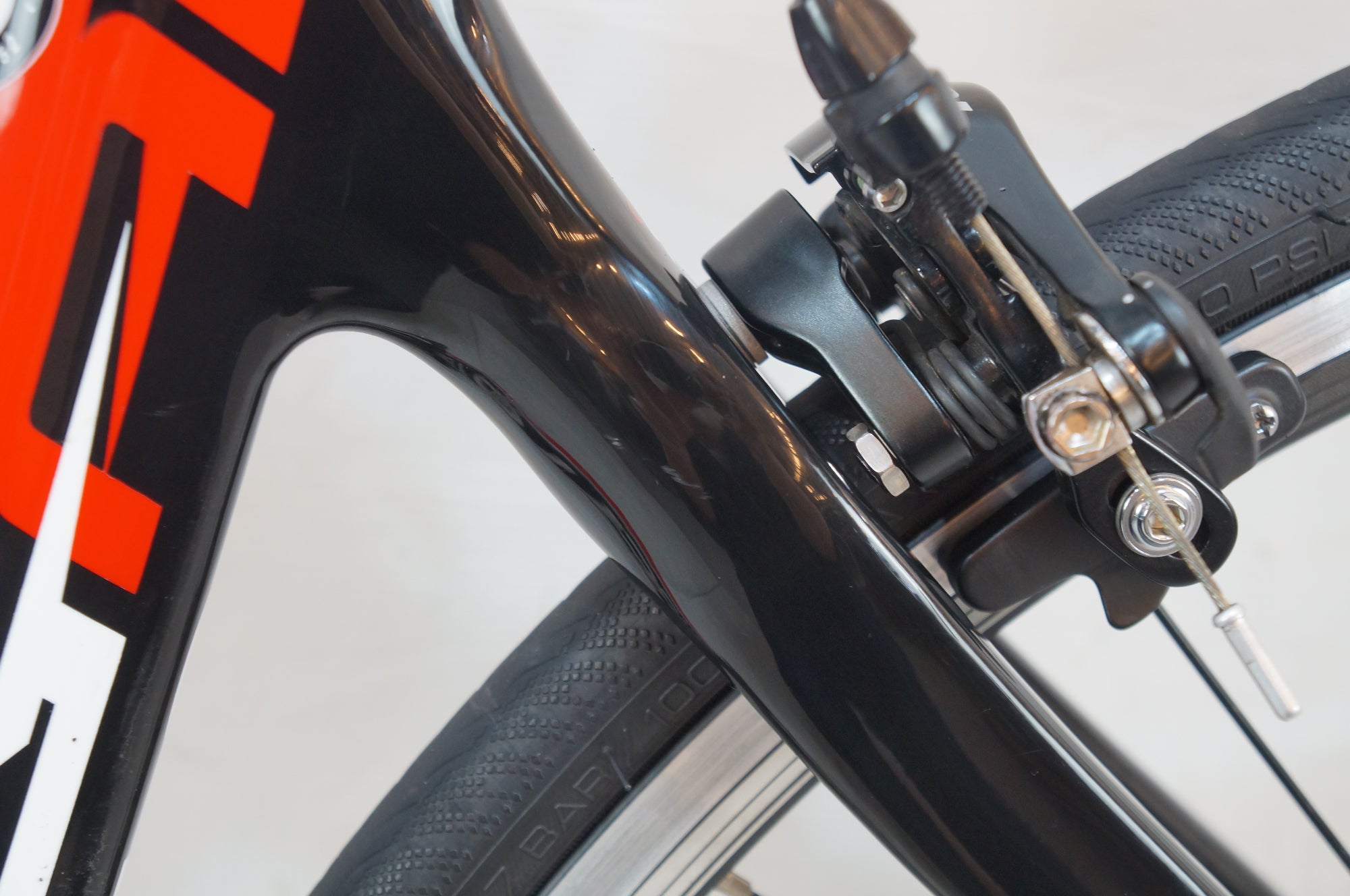 PINARELLO 「ピナレロ」 GAN S 105 2017年モデル ロードバイク / バイチャリ浦和ベース