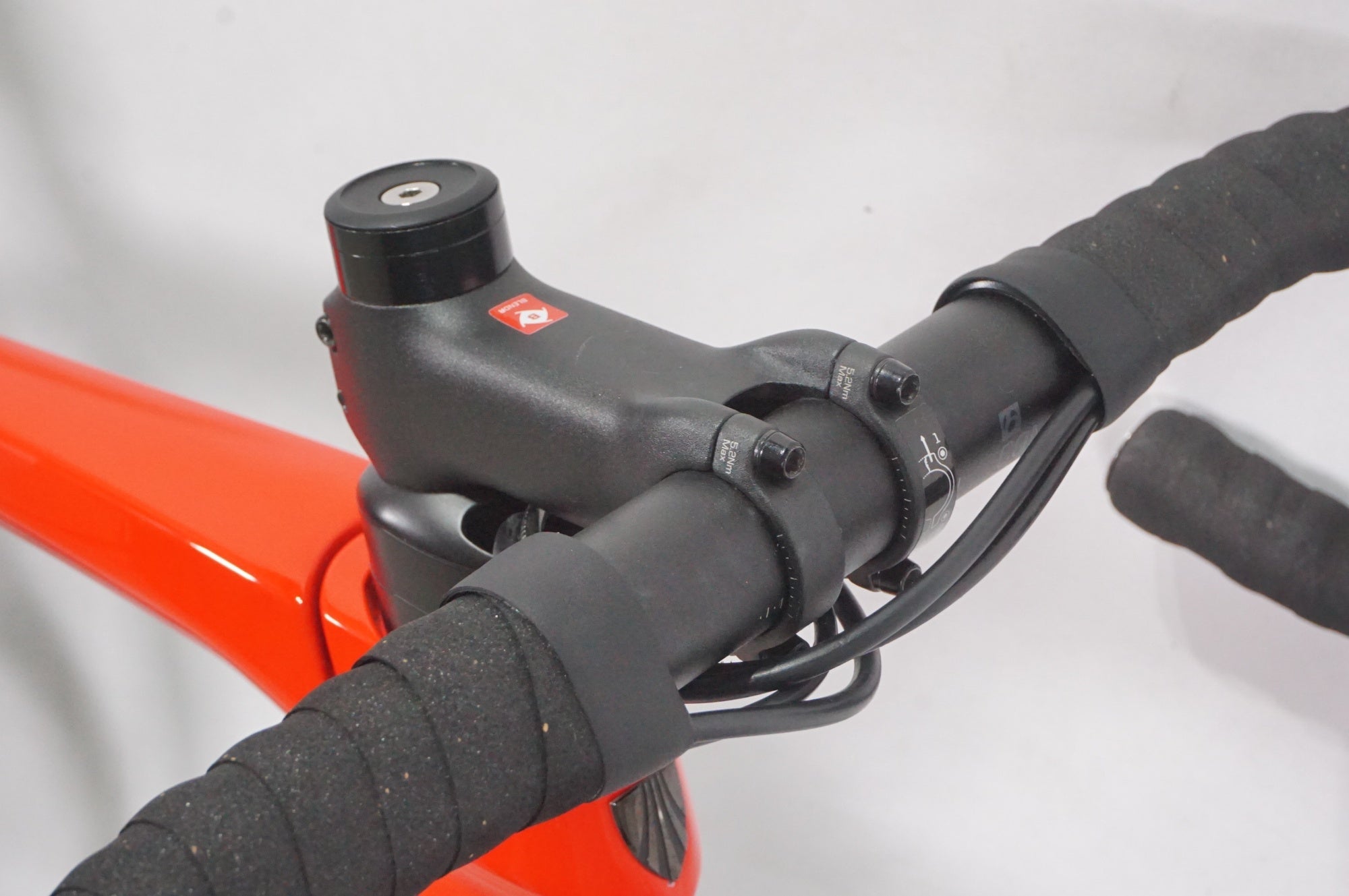 TREK 「トレック」 EMONDA SL 6 DISC 2021年モデル カスタム ロードバイク / AKIBA店