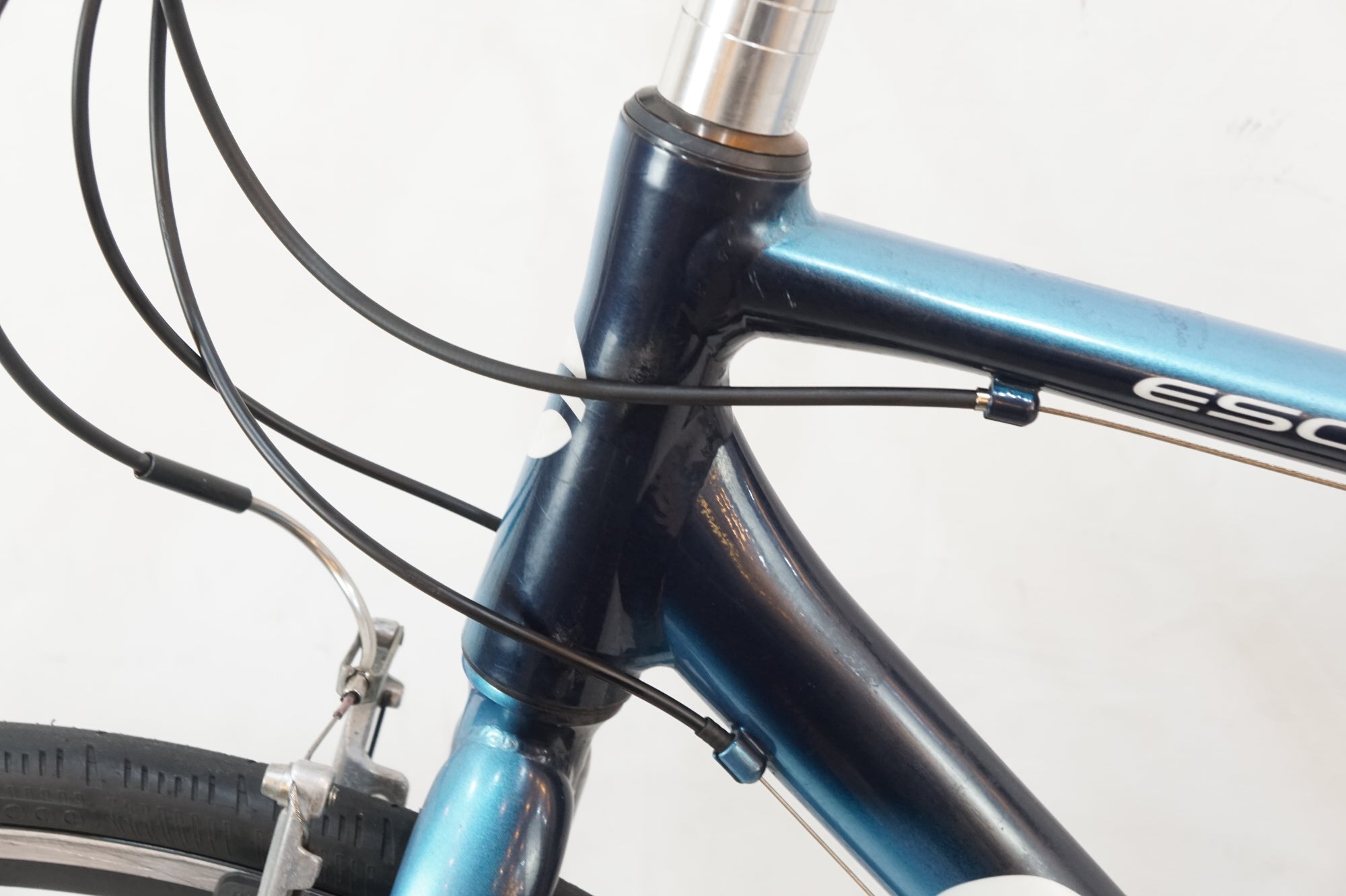 GIANT 「ジャイアント」 ESCAPE R3 2015年モデル クロスバイク / バイチャリ浦和ベース