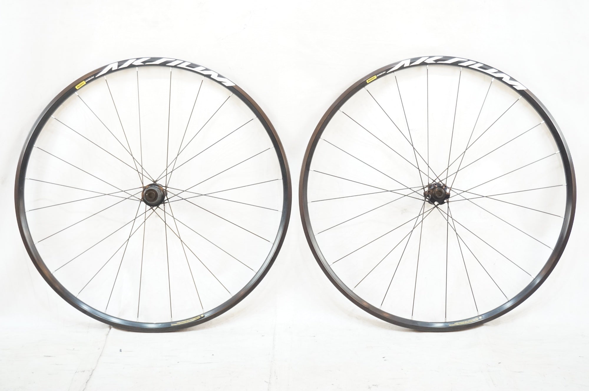 MAVIC 「マヴィック」 AKSIUM DISC SHIMANO / SRAM 11S ホイールセット