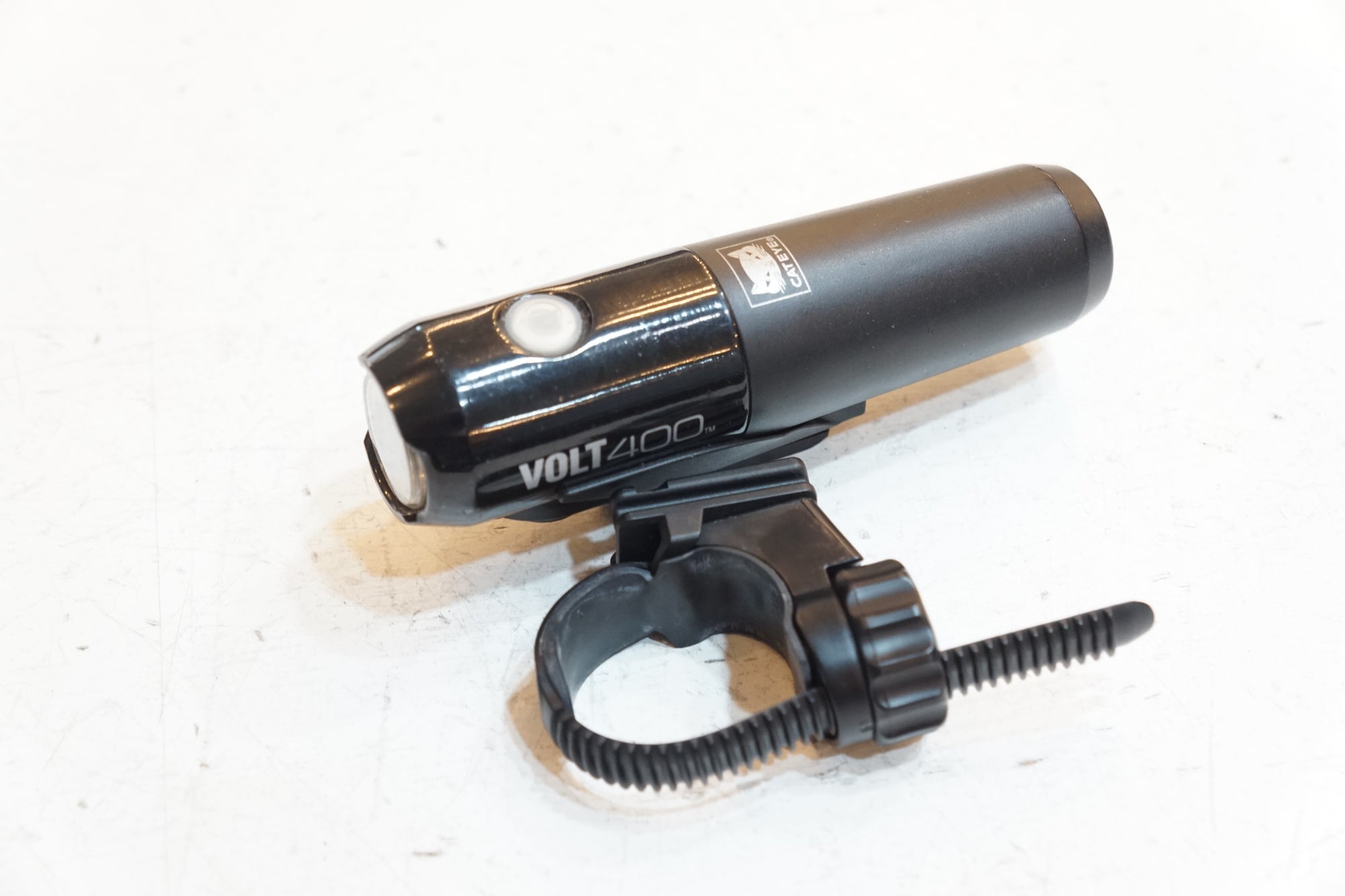 【中古美品】CATEYE VOLT400 自転車用フロントライト 2個セット CATEYE 「キャットアイ」 VOLT400 フロントライト / バイチャリ
