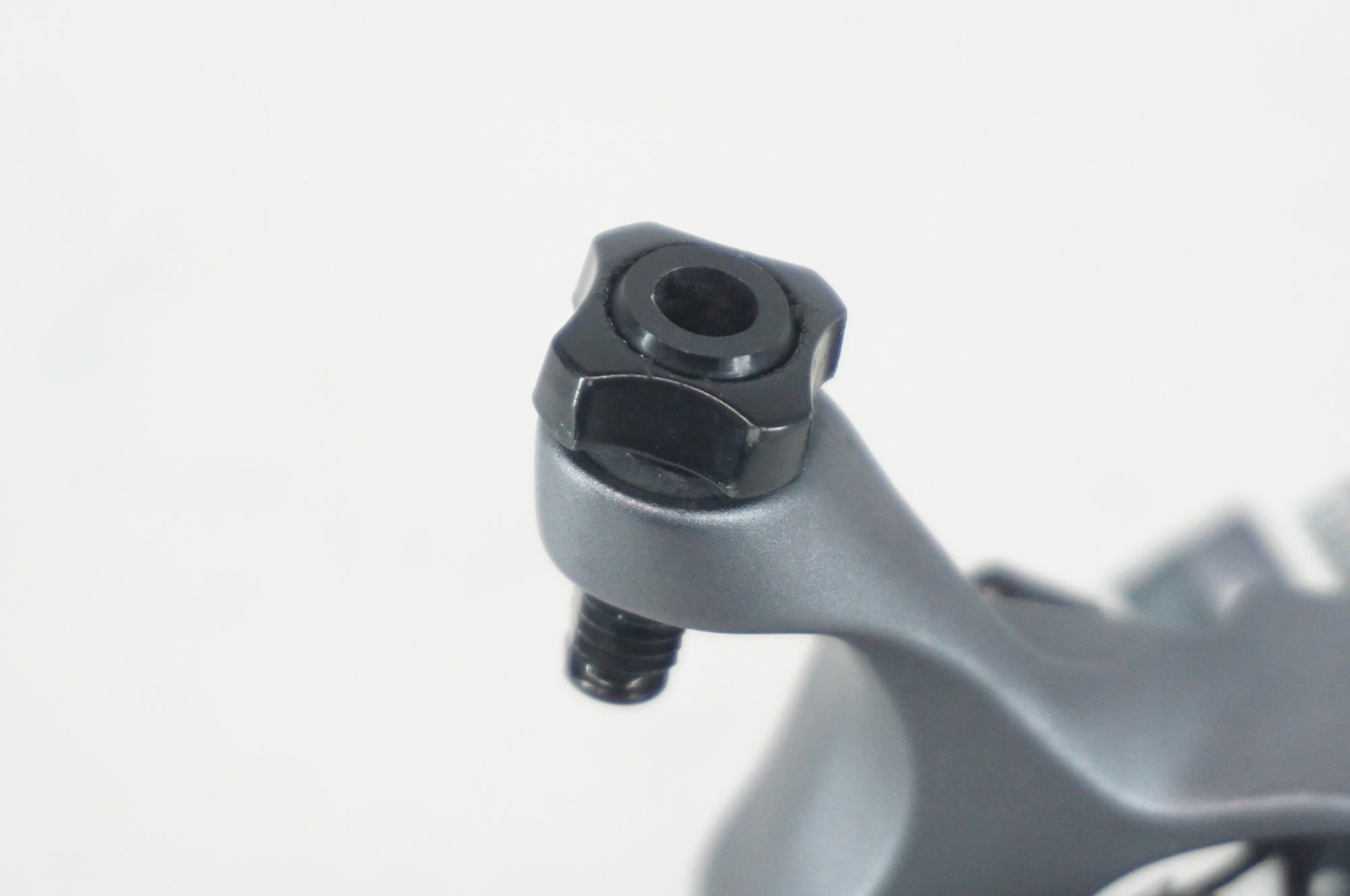 SHIMANO 「シマノ」 ULTEGRA BR-6810-F ダイレクトマウント カーボンシューブレーキ / 阪急塚口店