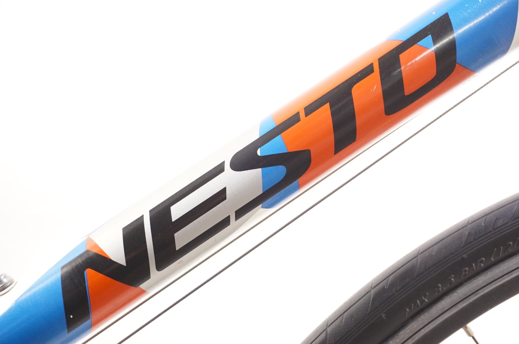 NESTO 「ネスト」 LIMIT 2-K 2019年モデル クロスバイク / 中目黒店