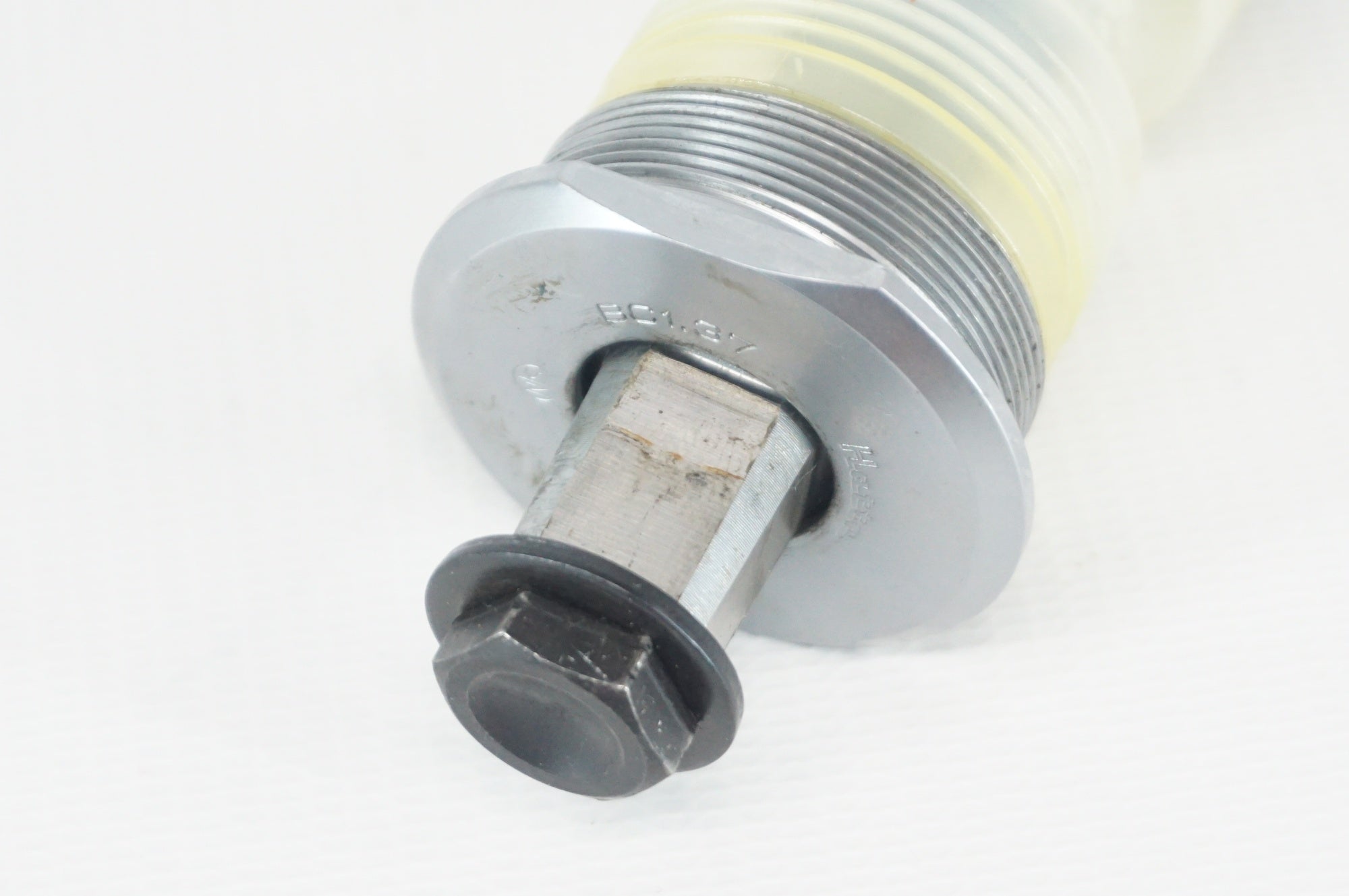 HATTA 「ハッタ」 R9400 NJS 110mm ボトムブラケット / 阪急塚口店