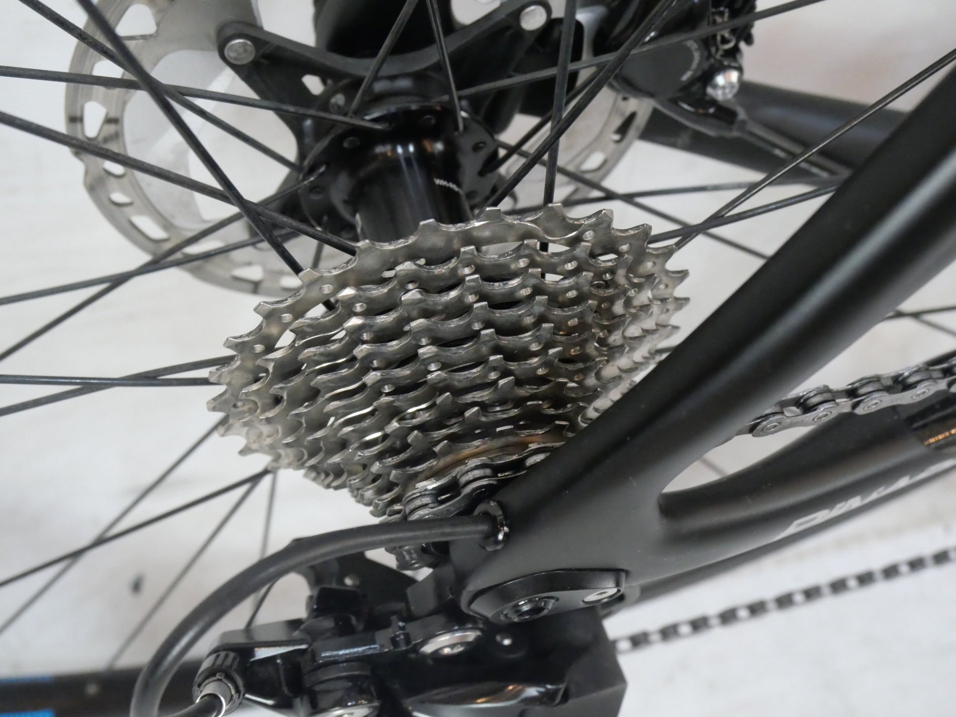 PINARELLO 「ピナレロ」 RAZHA DISK 105 2022年モデル ロードバイク / バイチャリ浦和ベース