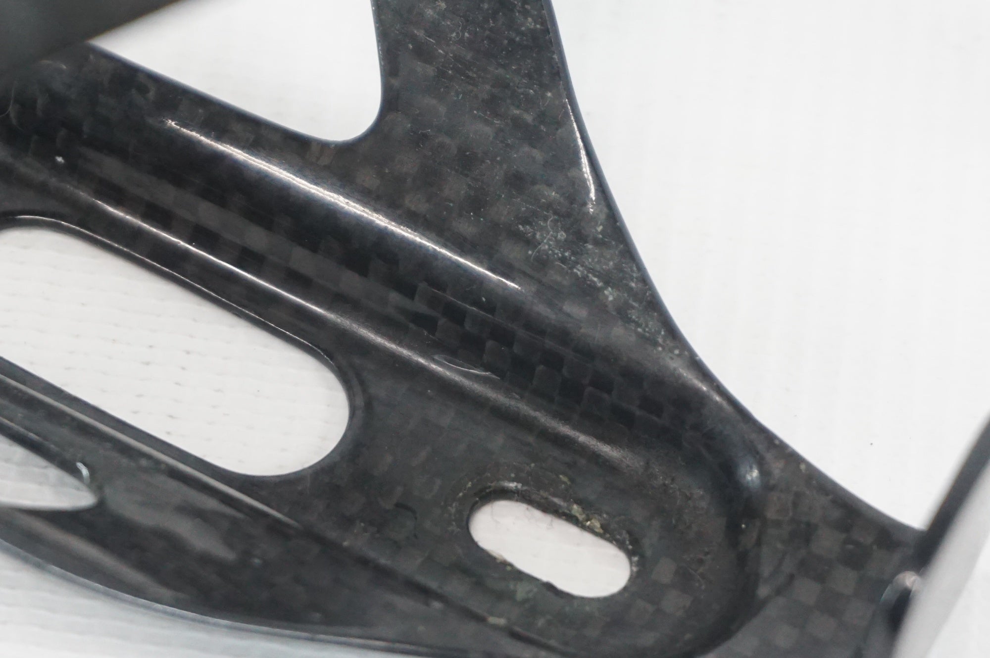 TNI 「ティーエヌアイ」 カーボンボトルケージ / 阪急塚口店