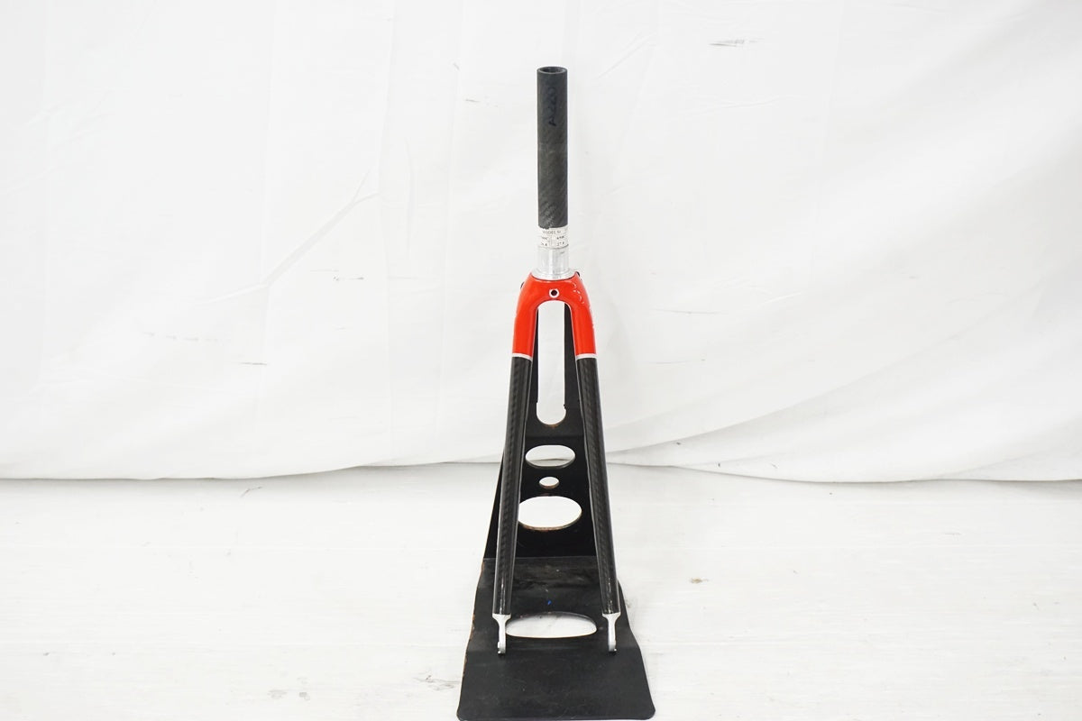 新品、未使用 KUOTA クオータ CARBON カーボン フロントフォーク 新品・未使用 KUOTA クオータ CARBON カーボン フロントフォーク 2025