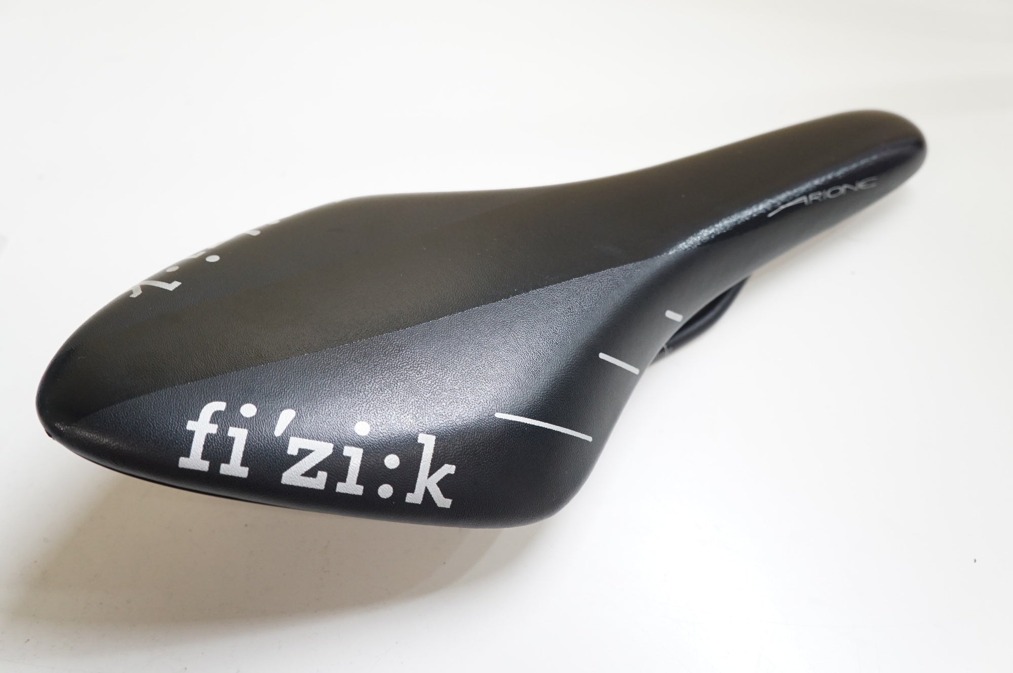 FIZIK 「フィジーク」 ARIONE R7 サドル / 大宮店