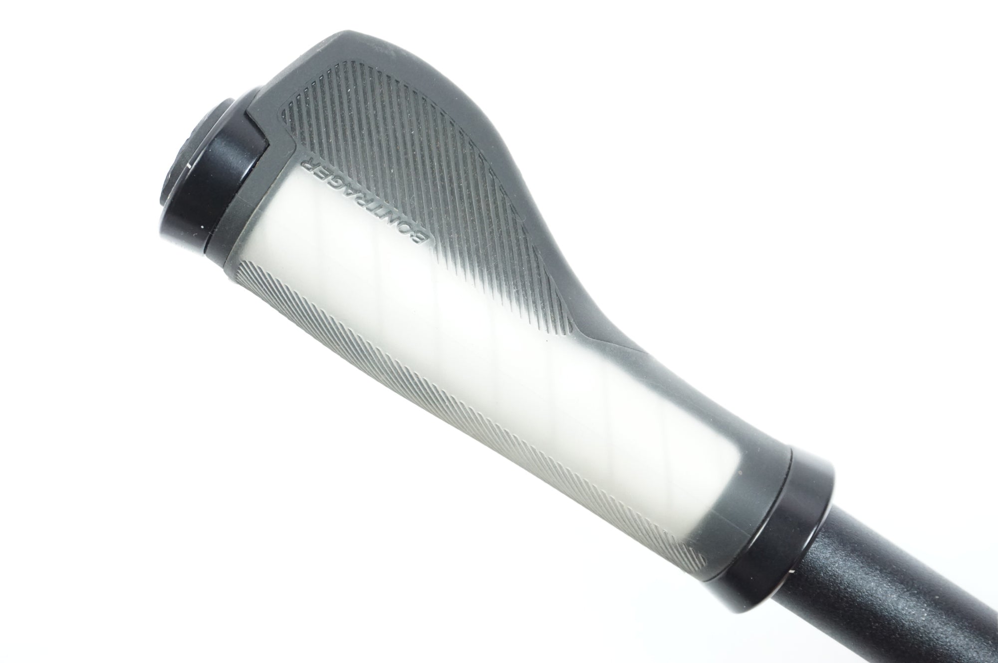 BONTRAGER 「ボントレガー」 ISOZONE φ31.8 660mm ハンドル / 中目黒店