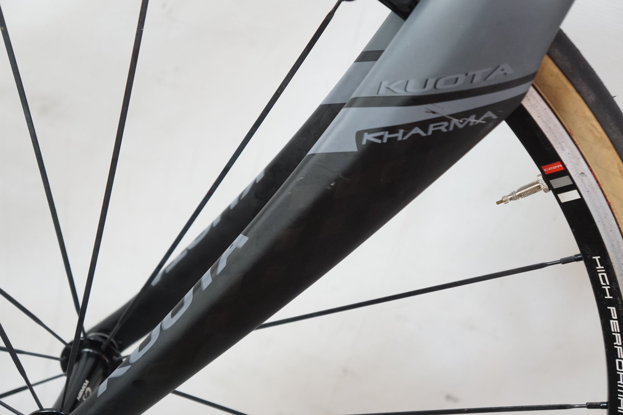 KUOTA 「クオータ」 KHARMA EVO 2014年モデル ロードバイク / バイチャリ浦和ベース