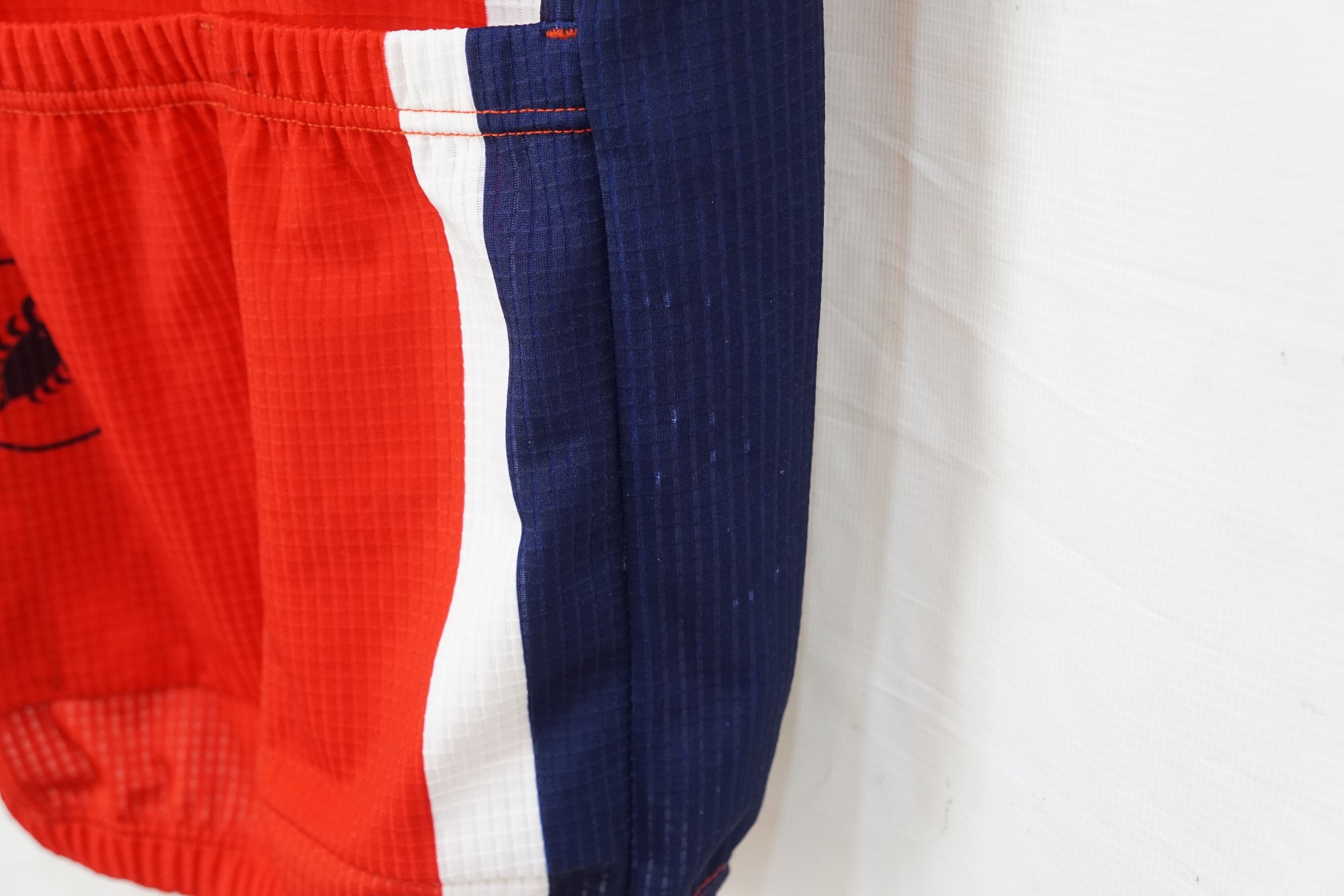 CASTELLI 「カステリ」 Mサイズ ジャージ / バイチャリ浦和ベース