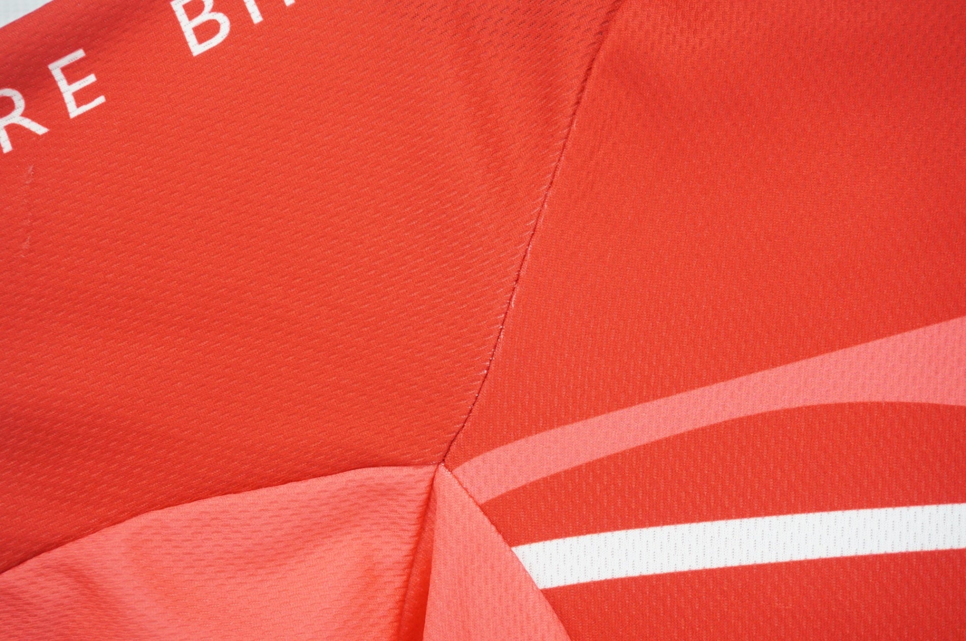 GORE WEAR 「ゴアウェア」 Mサイズ ジャージ / 阪急塚口店