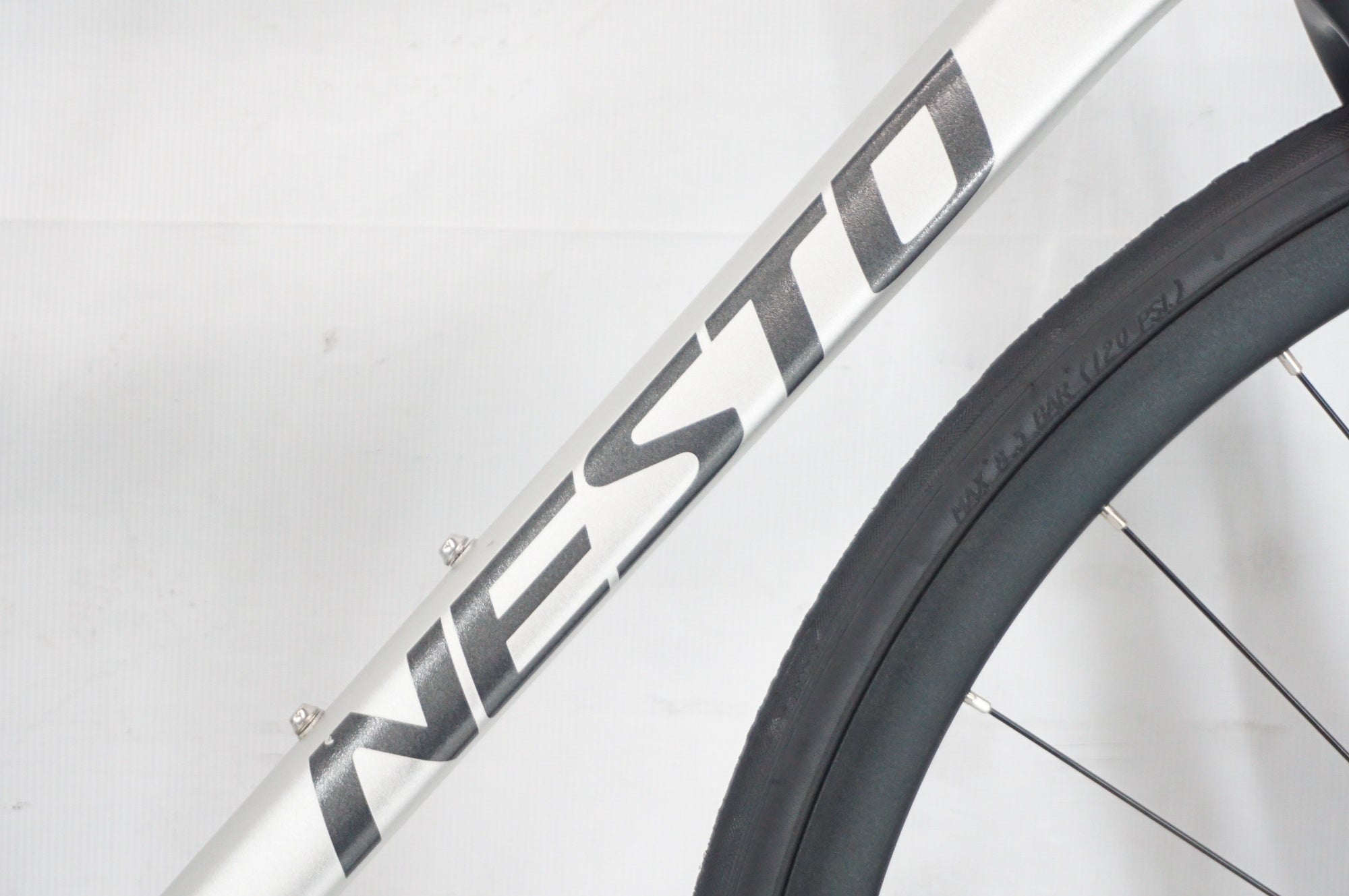 NESTO 「ネスト」 ALTERNA DISC 2025年モデル ロードバイク / 阪急塚口店