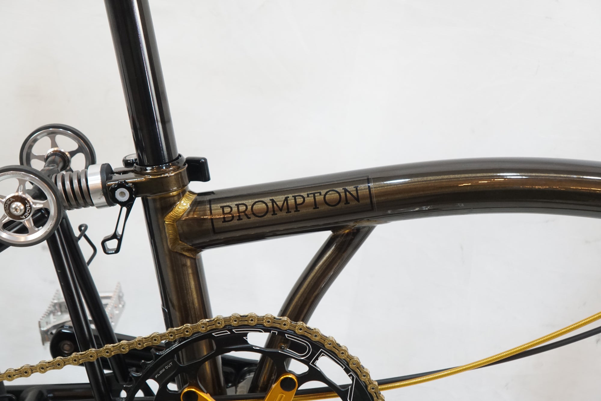 BROMPTON 「ブロンプトン」 C LINE EXPLORE 2023年モデル 16インチ 折り畳み自転車 / バイチャリ浦和ベース