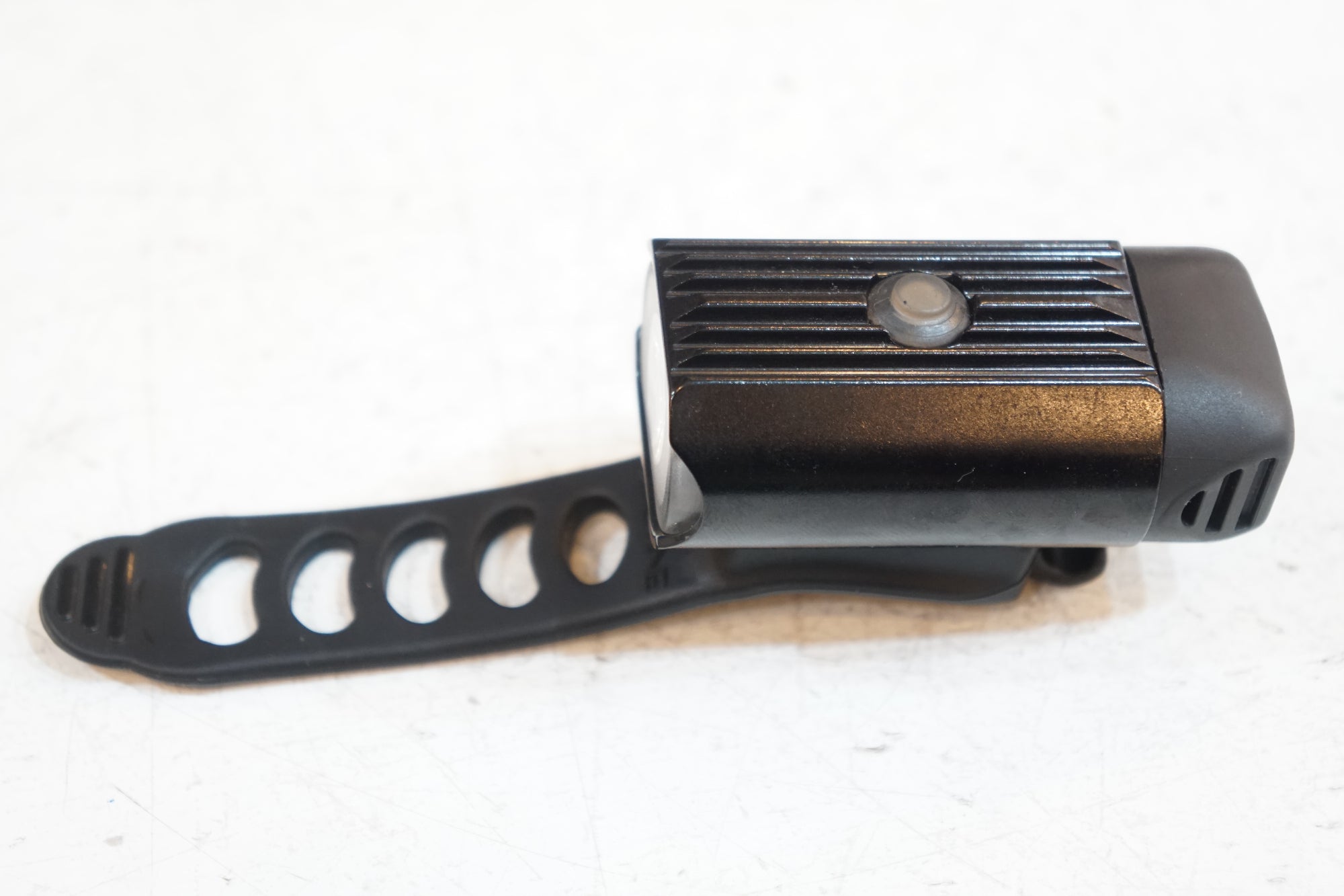 LEZYNE 「レザイン」 500XL フロントライト / バイチャリ浦和ベース