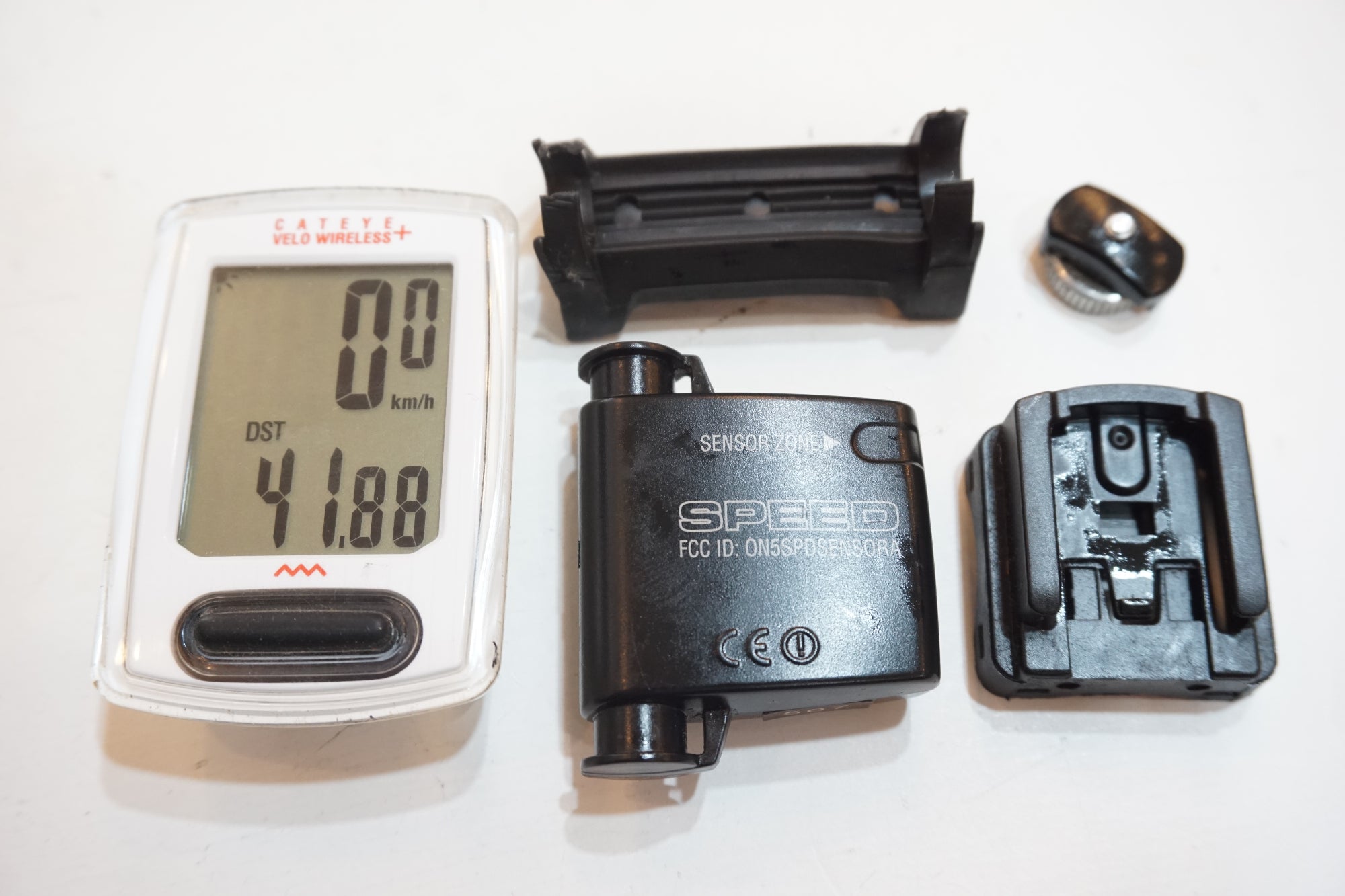 CATEYE 「キャットアイ」 CC-VT230W サイクルコンピューター / バイチャリ浦和ベース