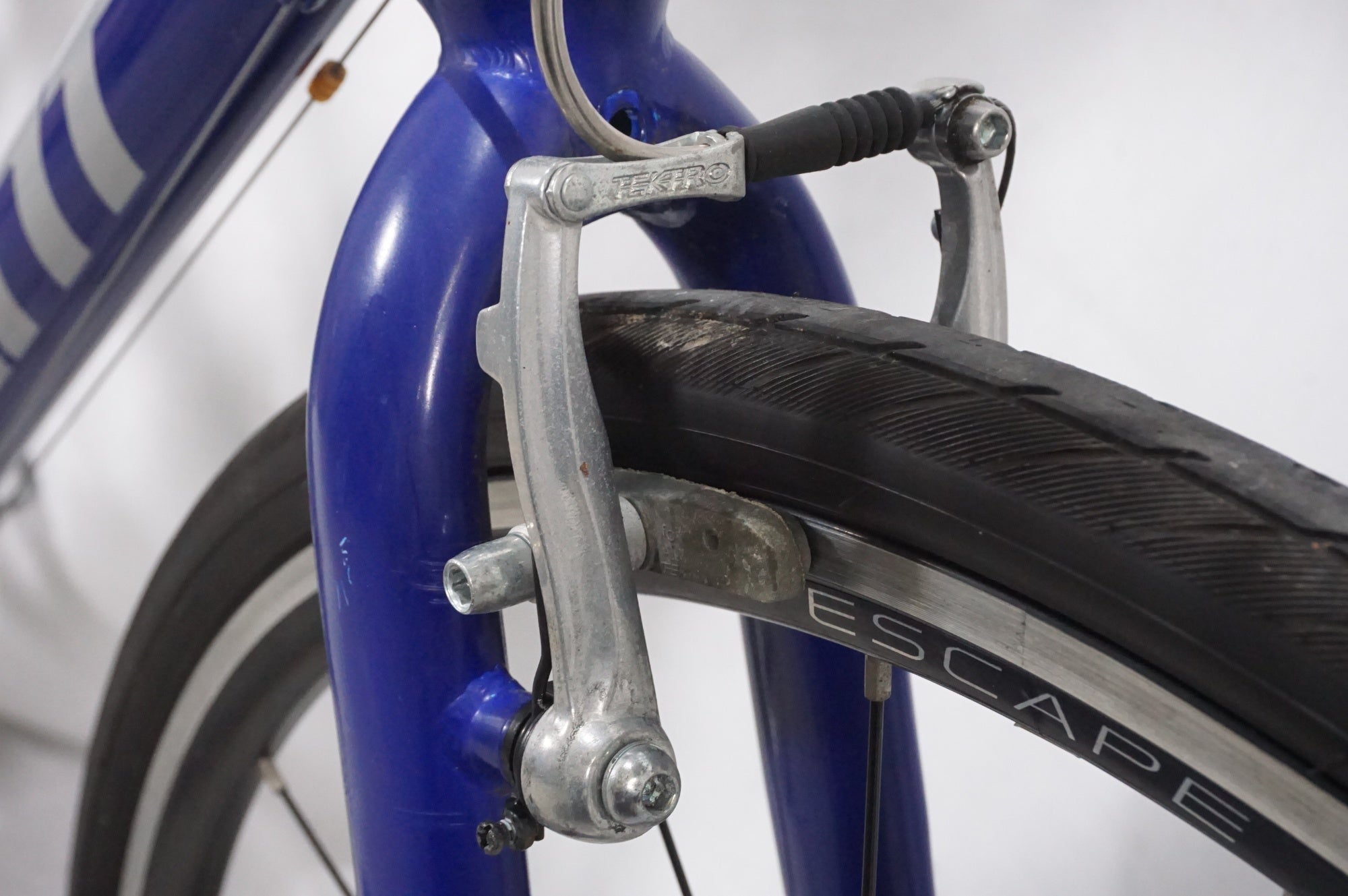 GIANT 「ジャイアント」 ESCAPE R3 MS 2022年モデル クロスバイク / AKIBA店