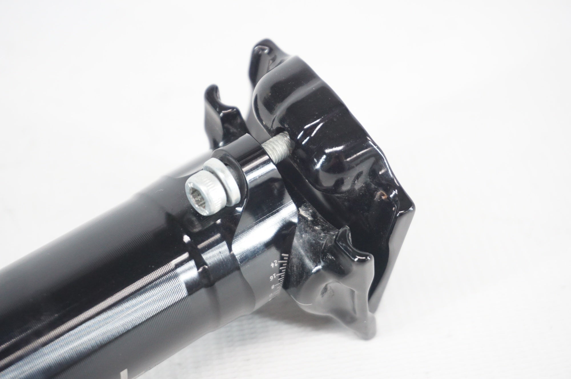 THOMSON 「トムソン」 ELITE Φ31.6 367mm シートポスト / 阪急塚口店