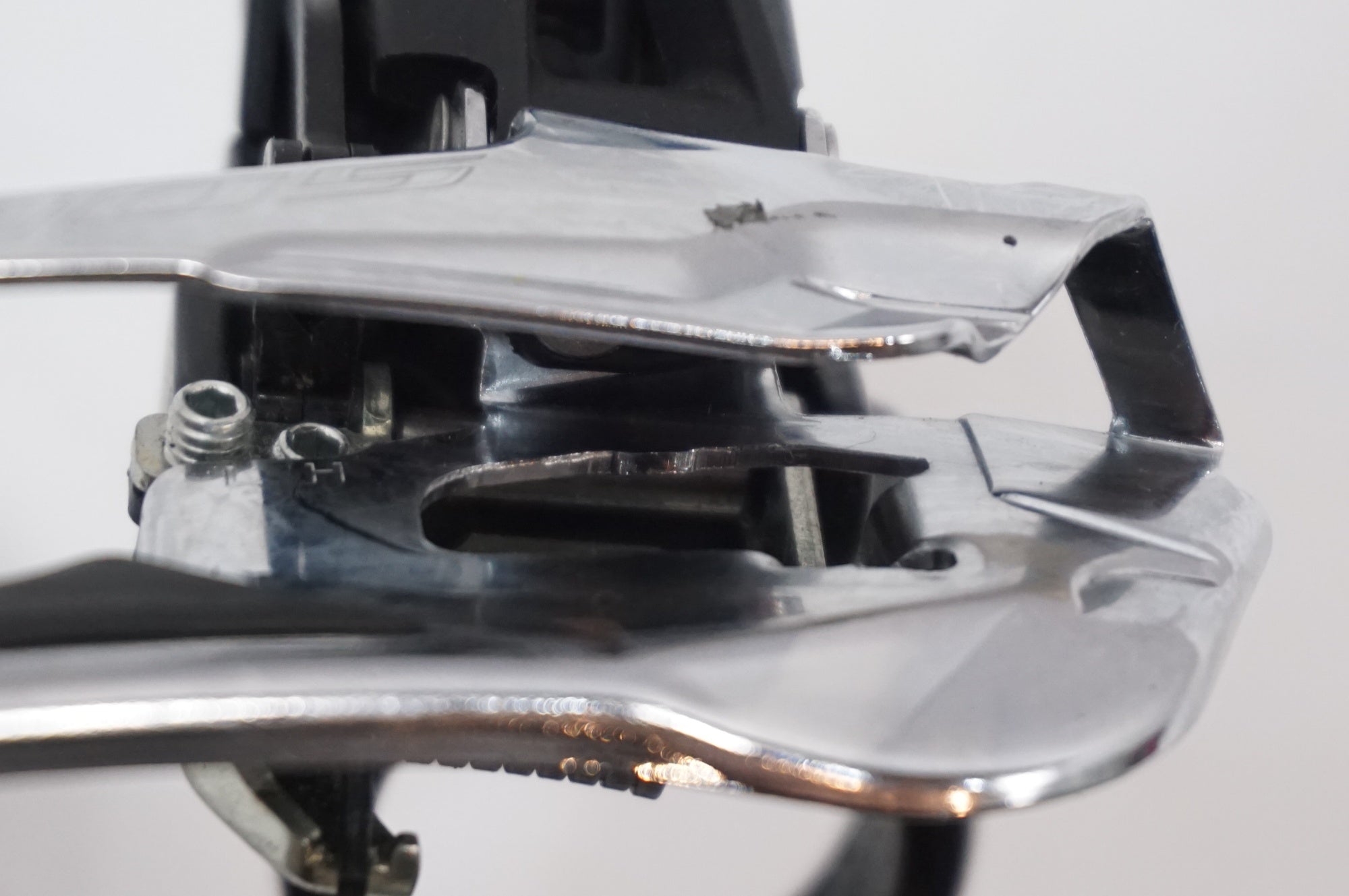 SHIMANO 「シマノ」 105 FD-R7100 Φ28.6 フロントディレイラー / 世田谷店