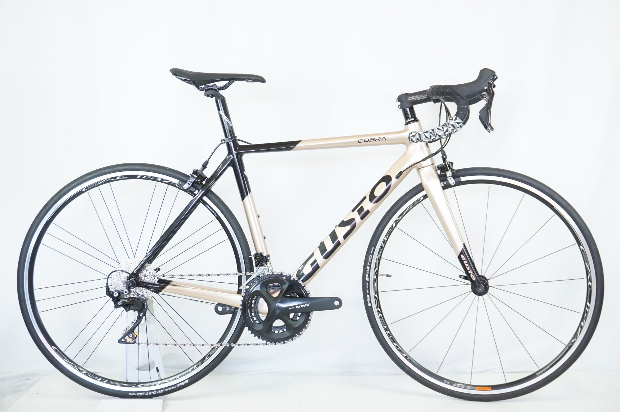GUSTO COBRA SPORT 2023 ホイール等無し GUSTO 「グスト」 COBRA SPORT 2024年モデル ロードバイク / 宇都宮店