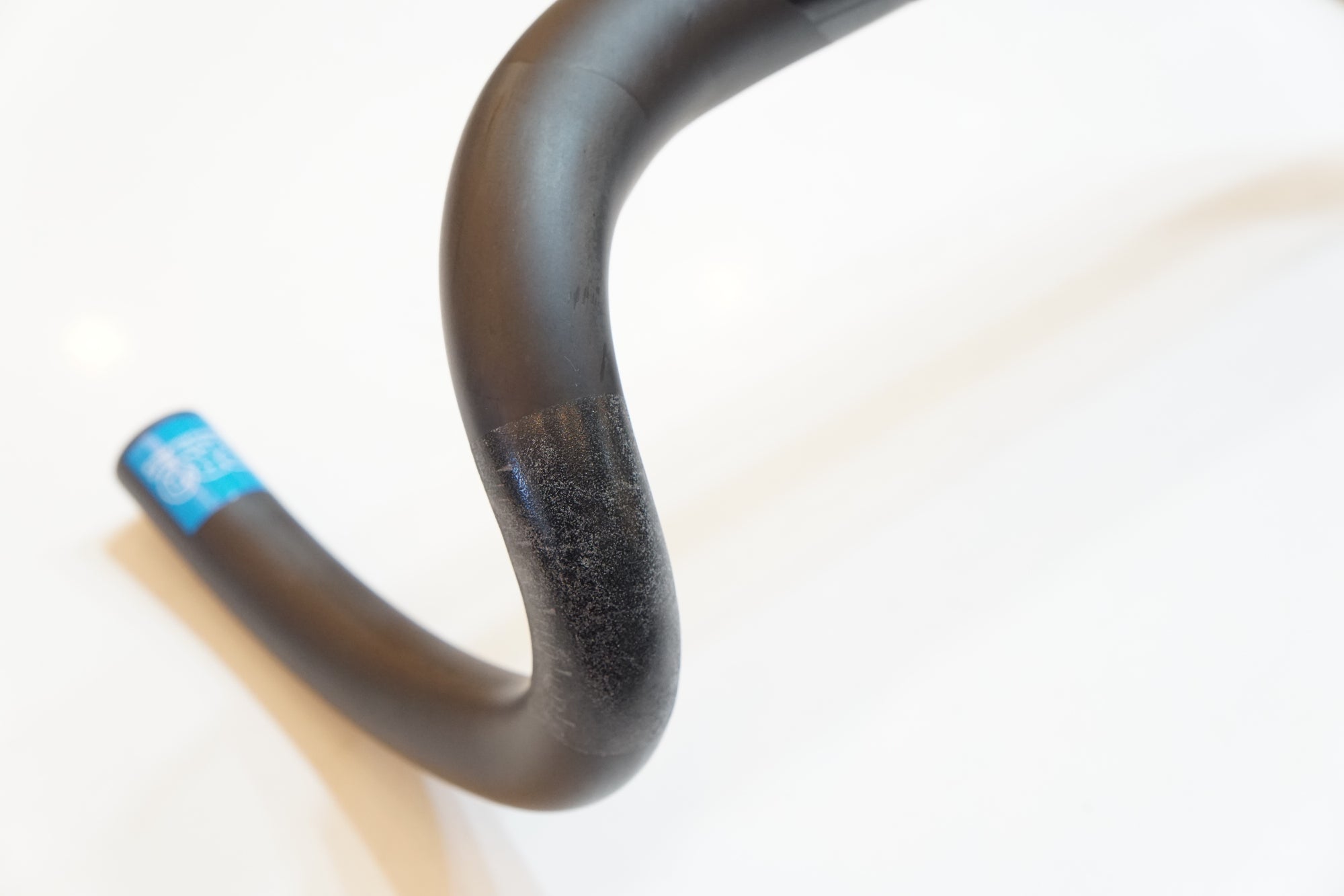 SHIMANO 「シマノ」 PRO PLT CARBON COMPOSITE φ31.8 400mm ハンドル / バイチャリ浦和ベース