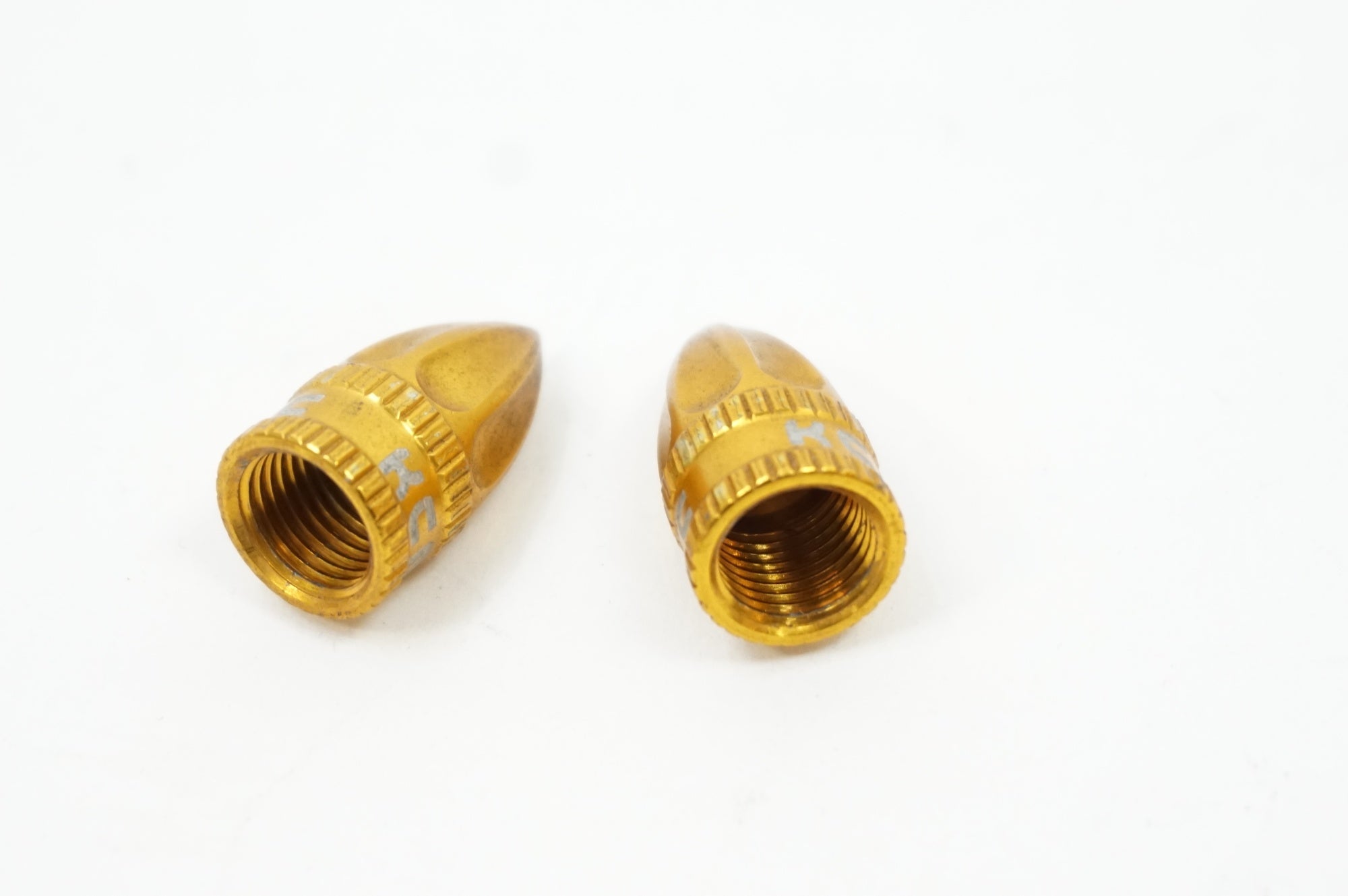 KCNC 「ケーシーエヌシー」 米式バルブキャップ / 川越店