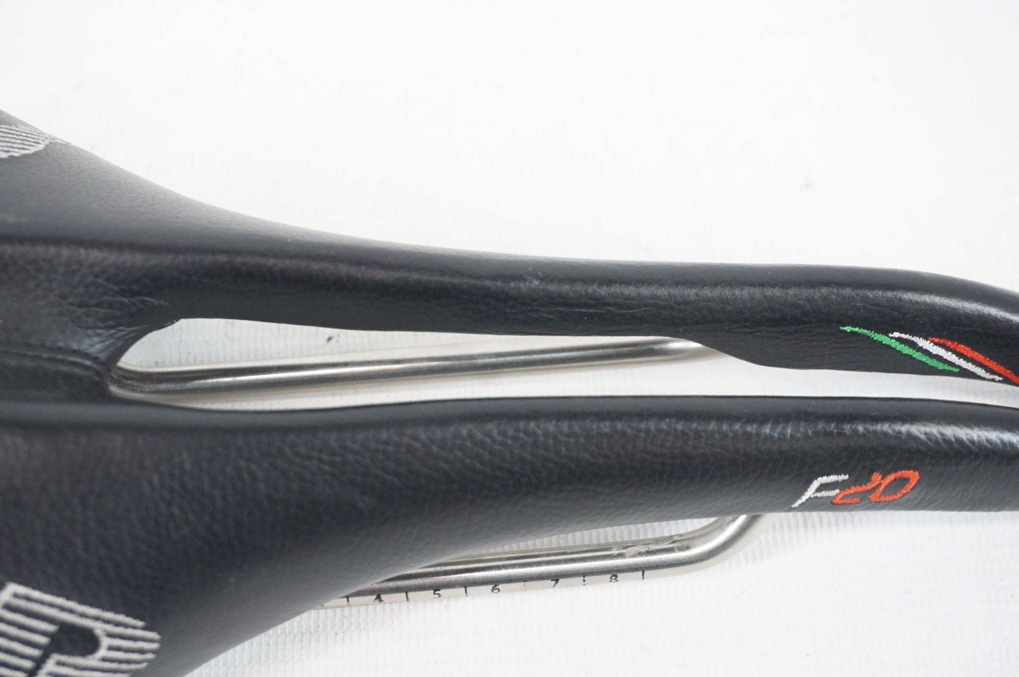 SELLE SMP 「セッレエスエムピー」 F20 サドル / 阪急塚口店