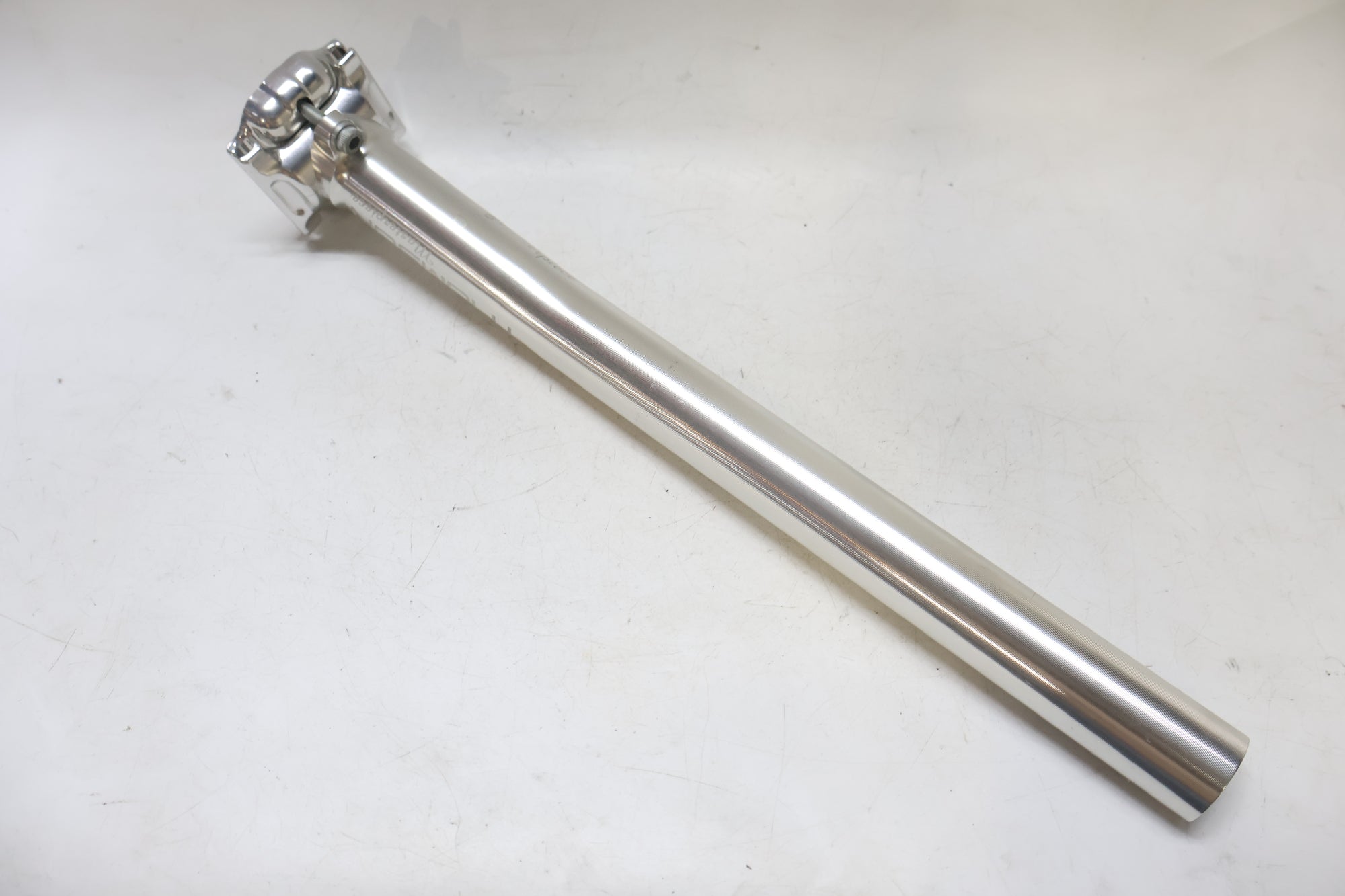 THOMSON 「トムソン」 MASTERPIECE Φ27.2 330mm シートポスト / 高知店