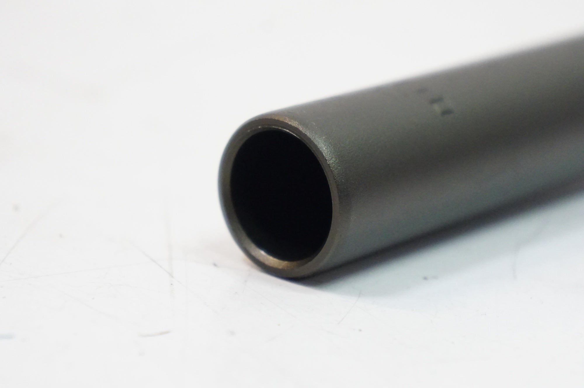 SIMWORKS BY NITTO 「シムワークス バイ ニットー」 LITTLE NICK STEALTH BAR SW02 SSB 750mm φ31.8 ハンドル / 熊谷本店