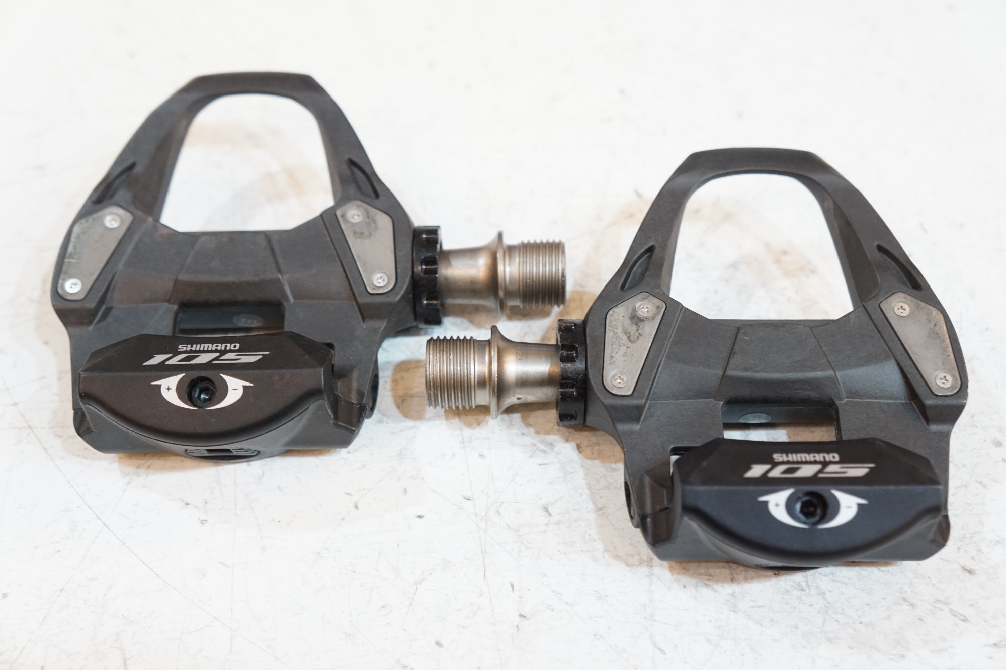 【新品未使用】Shimano 105 ペダル　PD-R7000 SHIMANO 「シマノ」 105 PD-R7000 ペダル / バイチャリ浦和ベース