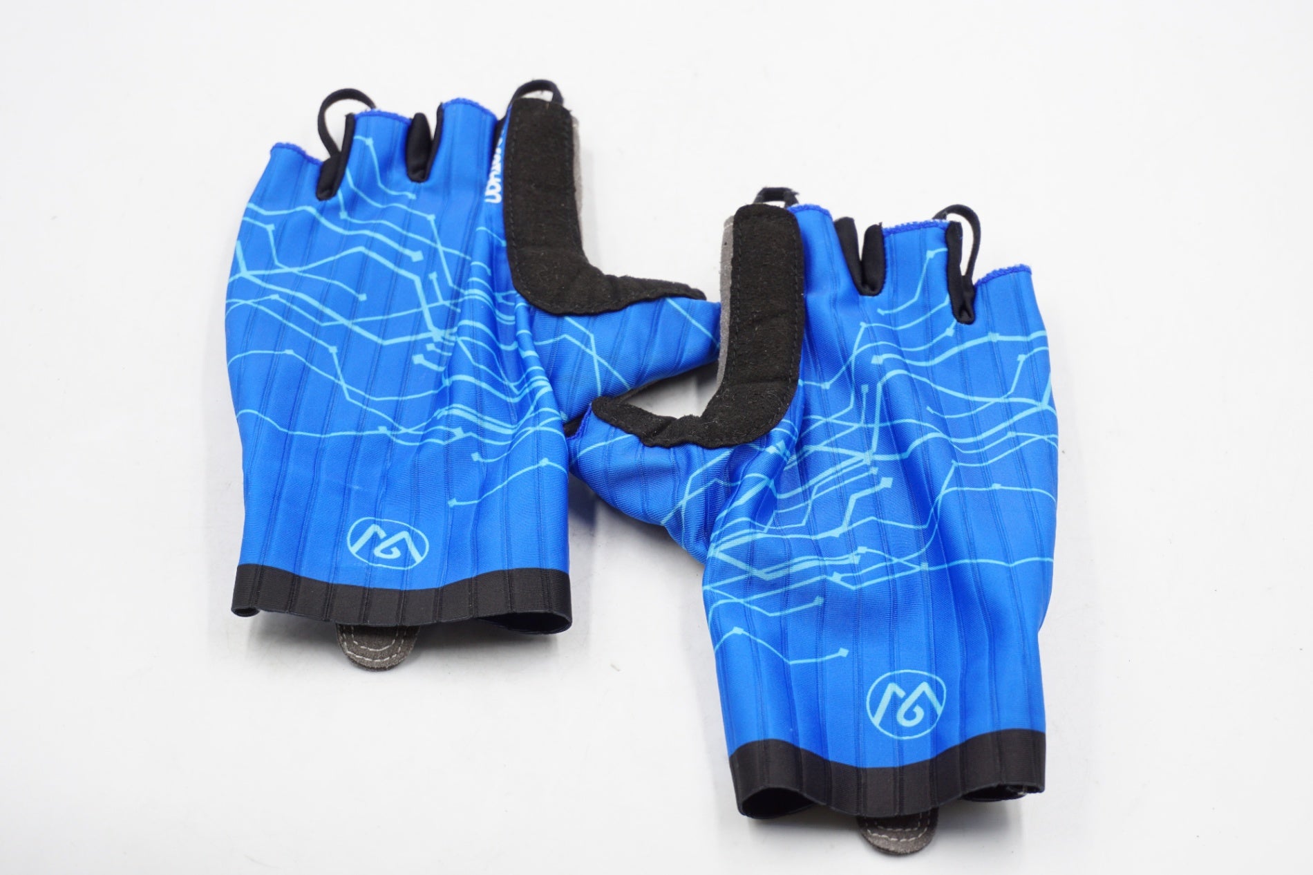 morethan グローブ　エクストリーム　 Mサイズ　　ロードバイク morethan グローブ エクストリーム Mサイズ ロードバイク Morethan