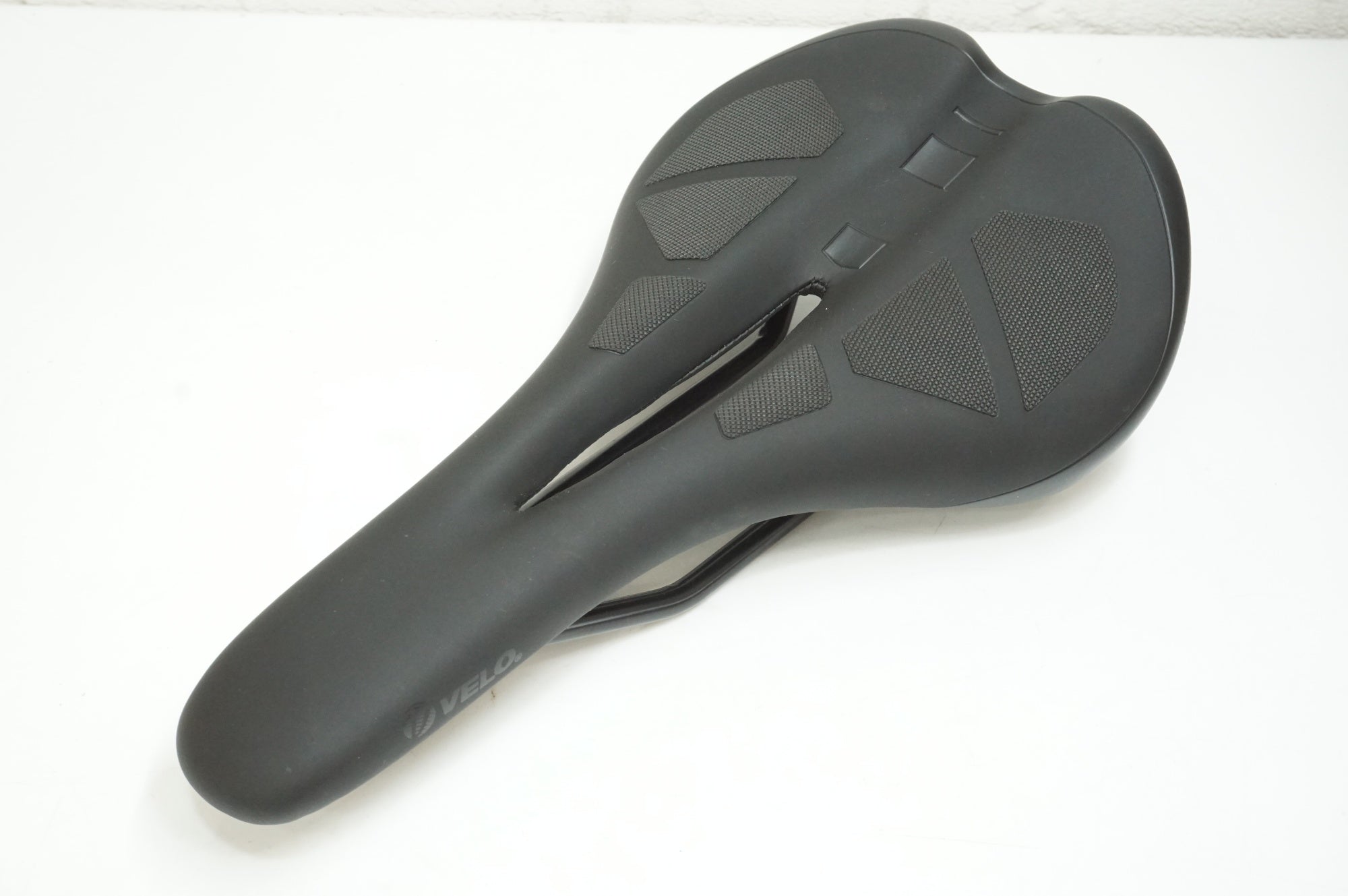 VELO 「ベロ」 サドル / 大宮店