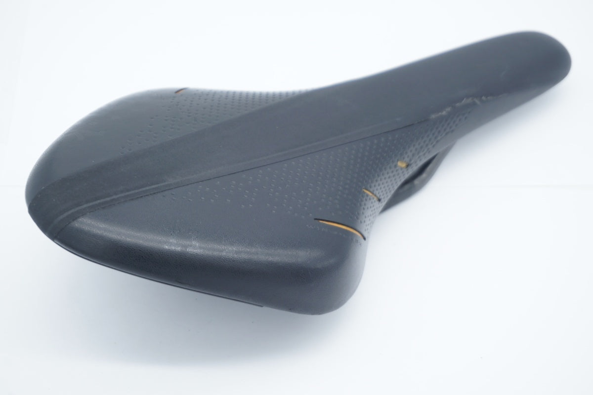 FIZIK 「フィジーク」 ARIONE R1 サドル / 滋賀大津店