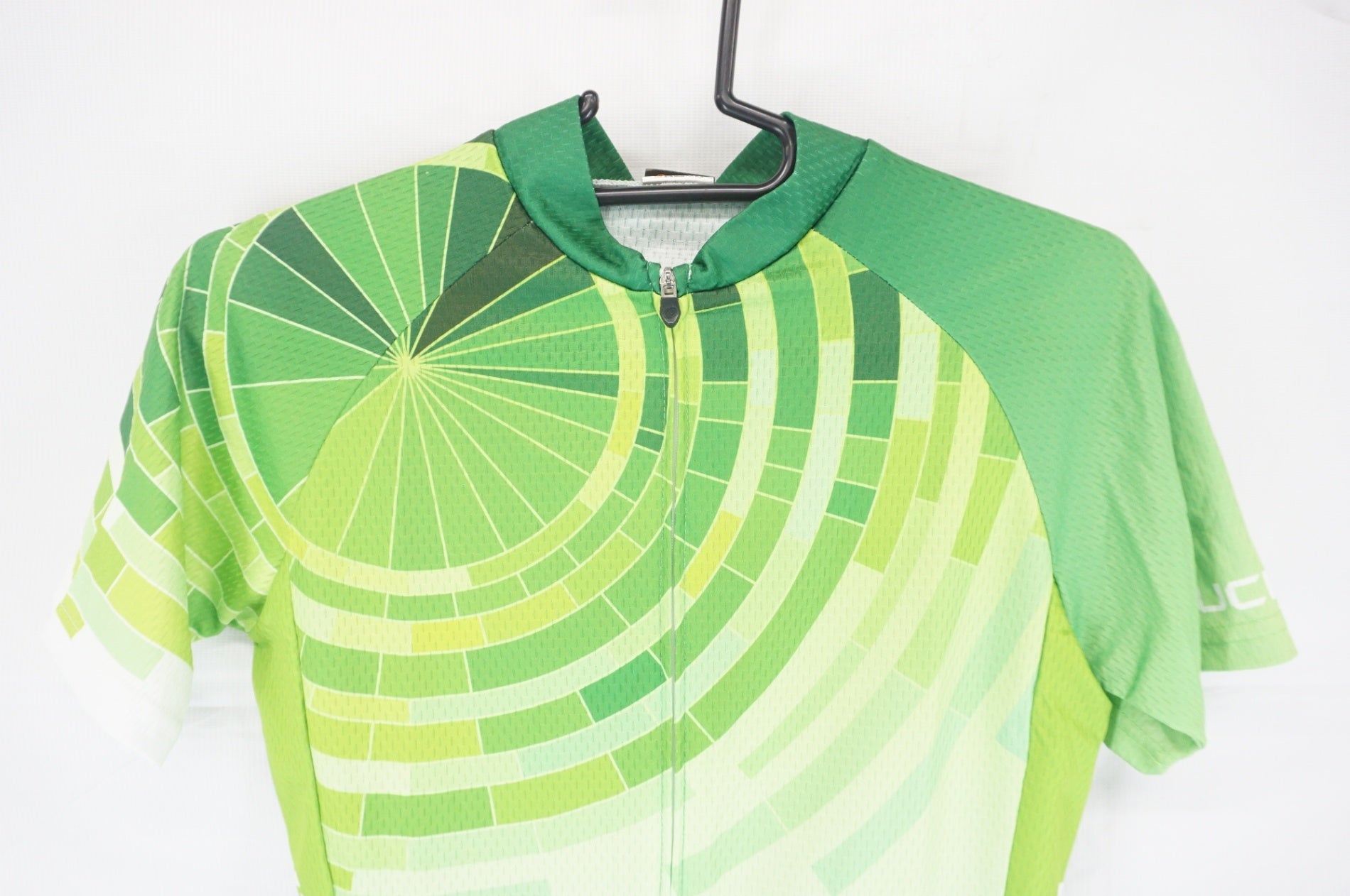 NUCKILY 「ナックリー」 半袖 Mサイズ ジャージ / 阪急塚口店