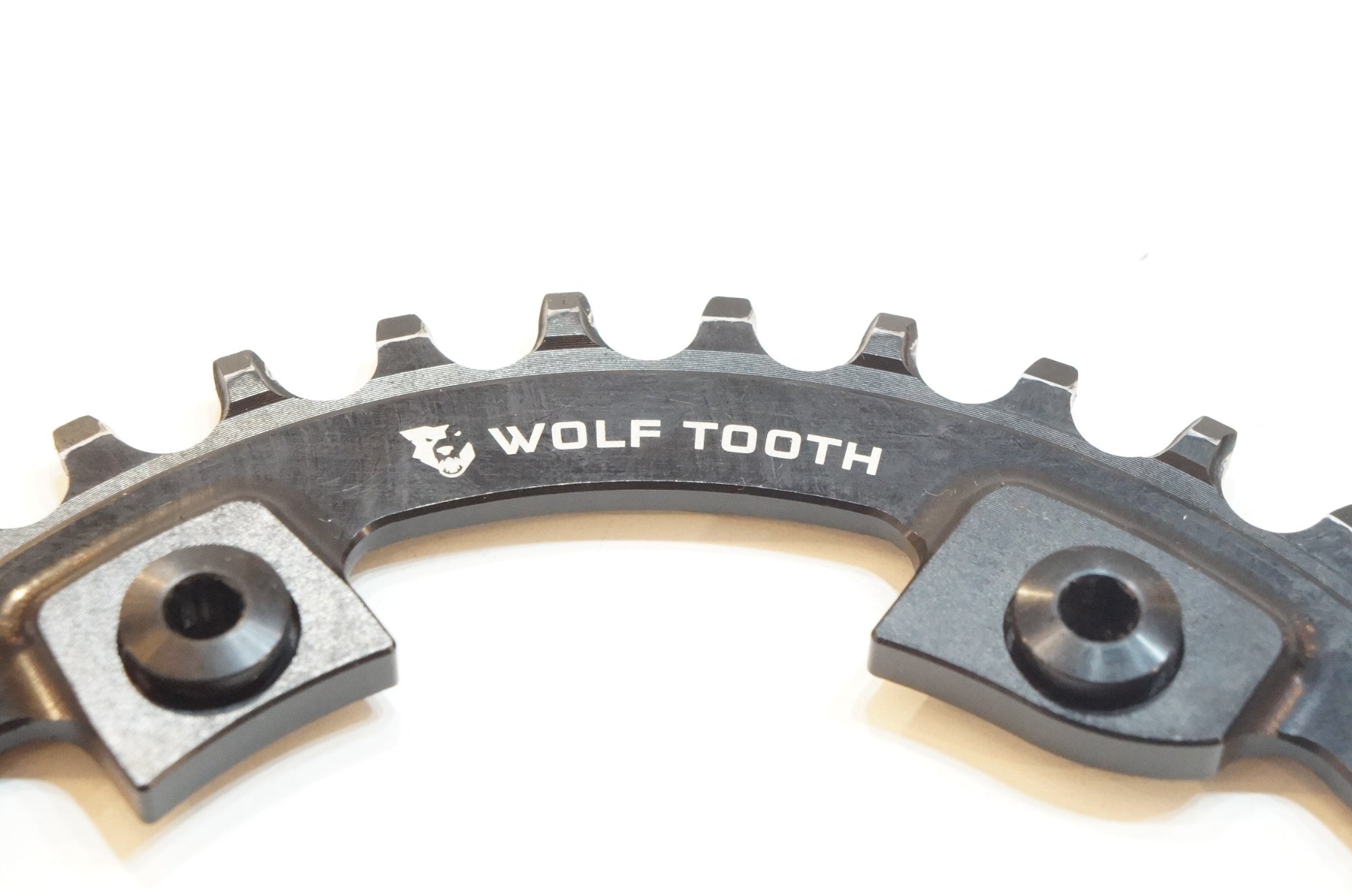 WOLF TOOTH 「ウルフトゥース」 38T BCD 110 チェーンリング / バイチャリ浦和ベース
