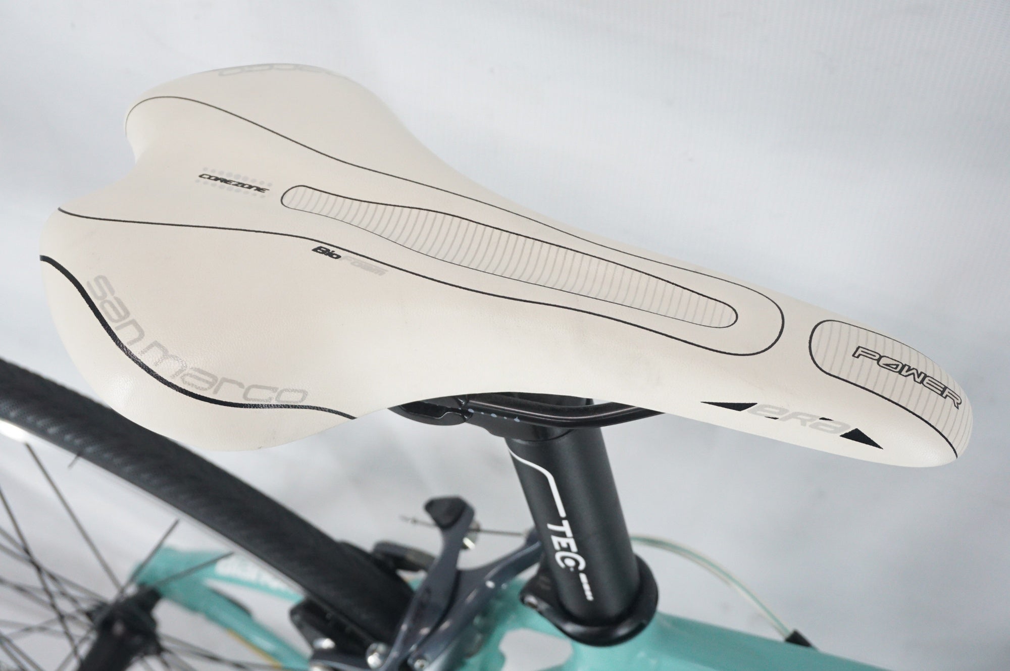 BIANCHI 「ビアンキ」 VIA NIRONE 7 PRO CLARIS 2016年モデル ロードバイク / 阪急塚口店