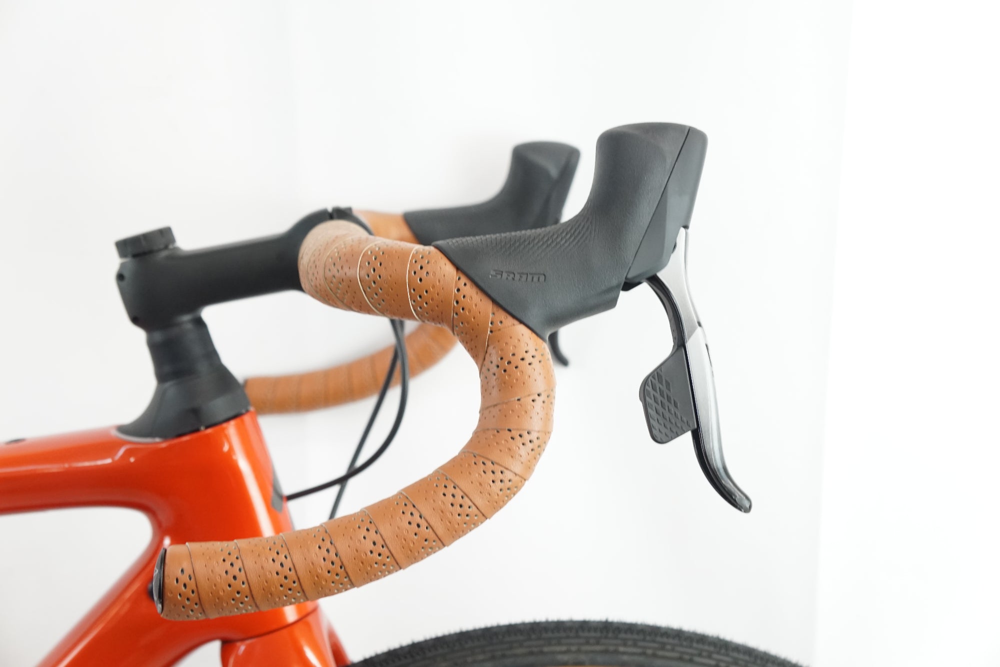 SPECIALIZED 「スペシャライズド」 DIVERGE PRO CARBON E-TAP 2021年モデル グラベルロード / 阪急塚口店