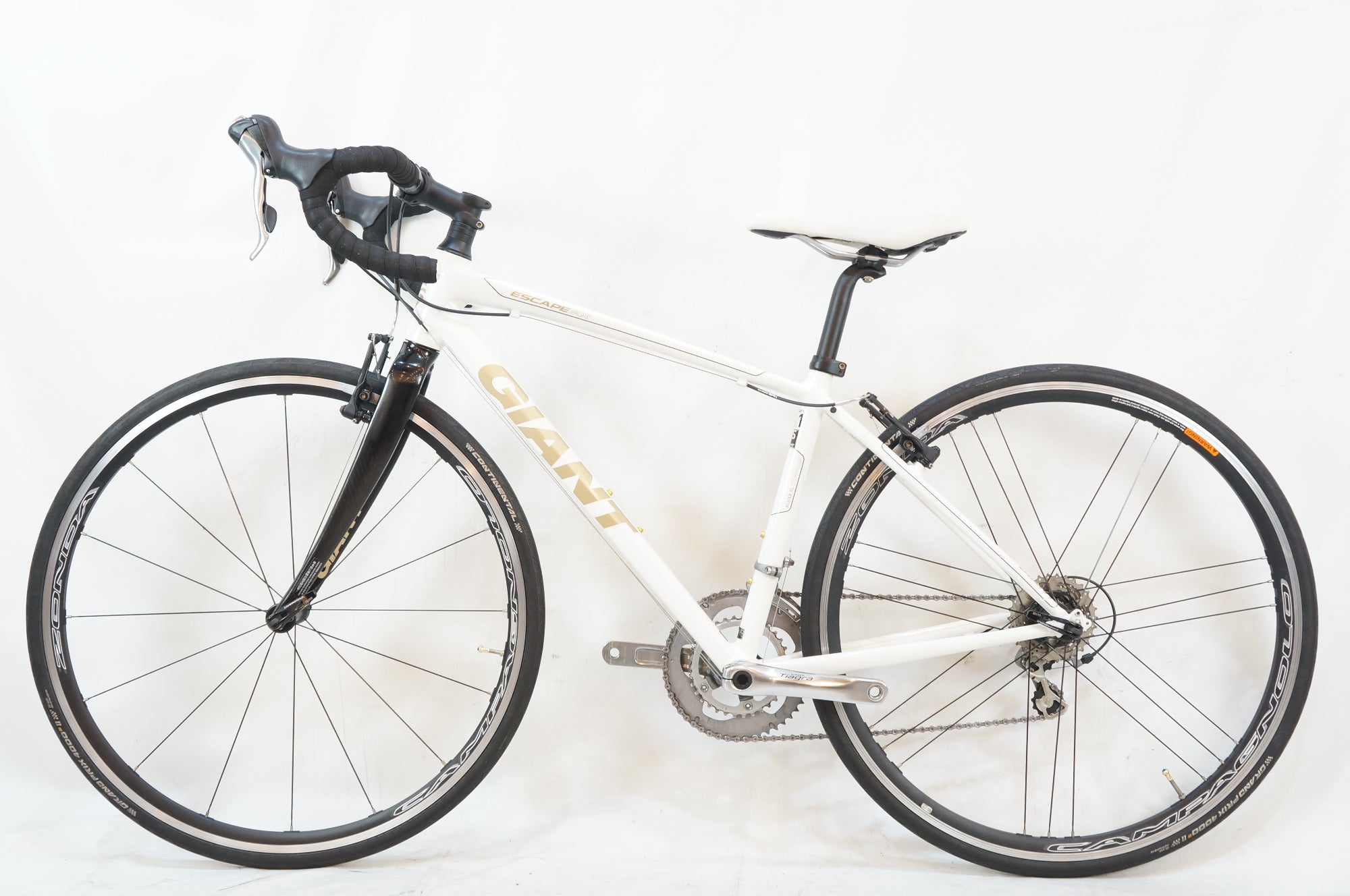 GIANT 「ジャイアント」 ESCAPE RX1 2015年モデル クロスバイク / バイチャリ浦和ベース