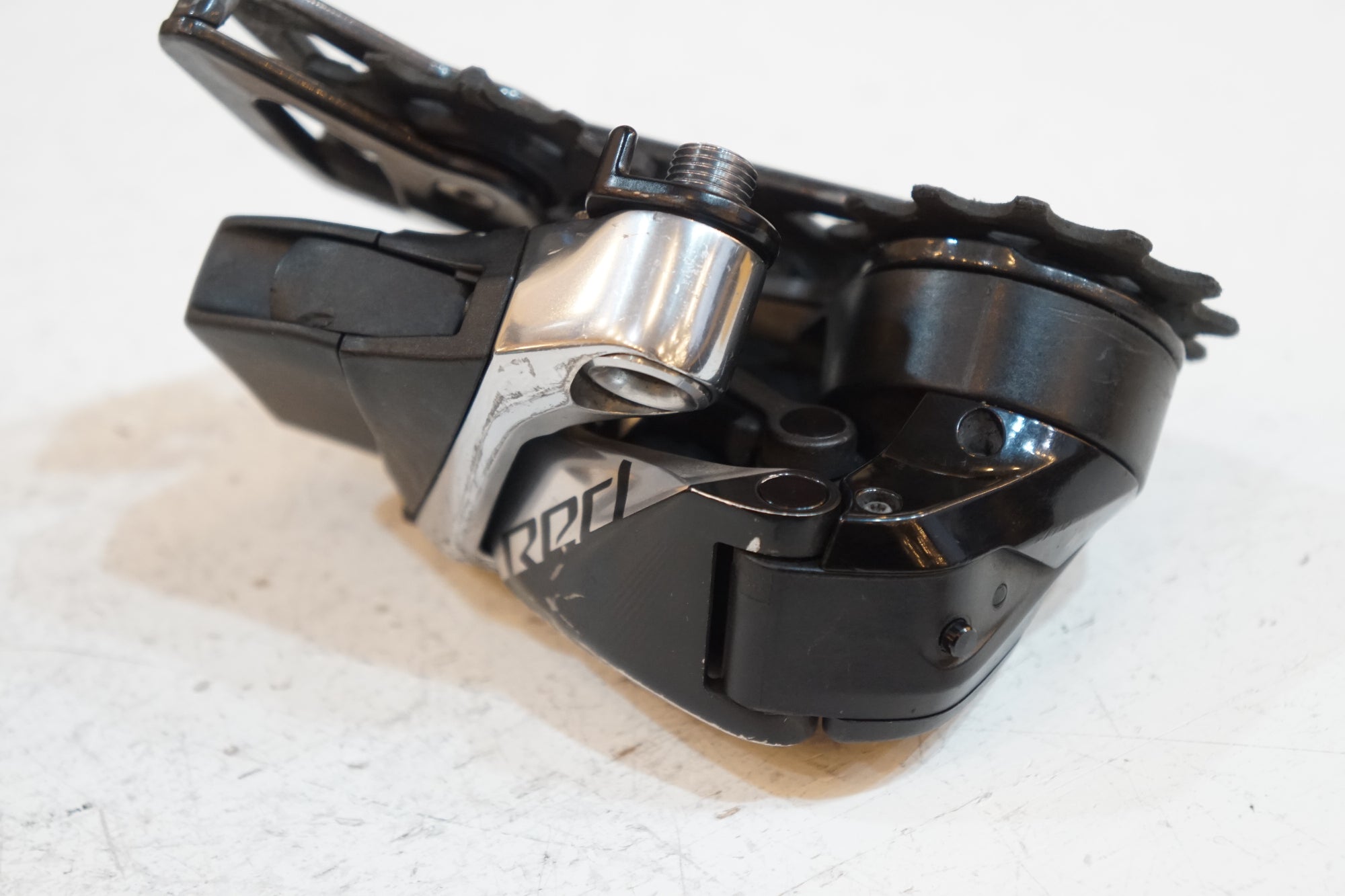 SRAM 「スラム」 RED e-TAP リアディレイラー / バイチャリ浦和ベース