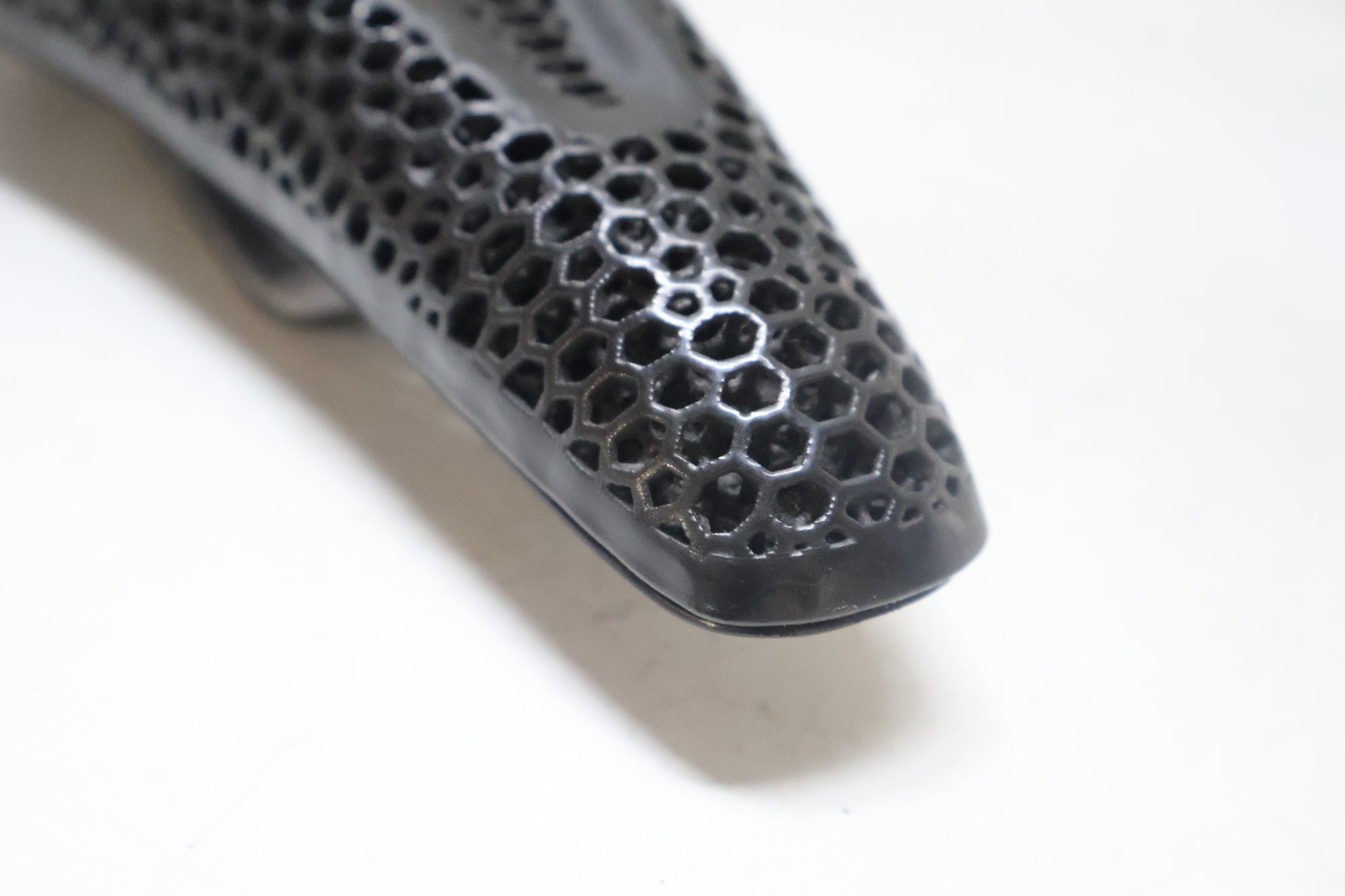 FIZIK 「フィジーク」 ARGO VENTO R3 ADAPTIVE サドル / 高知店