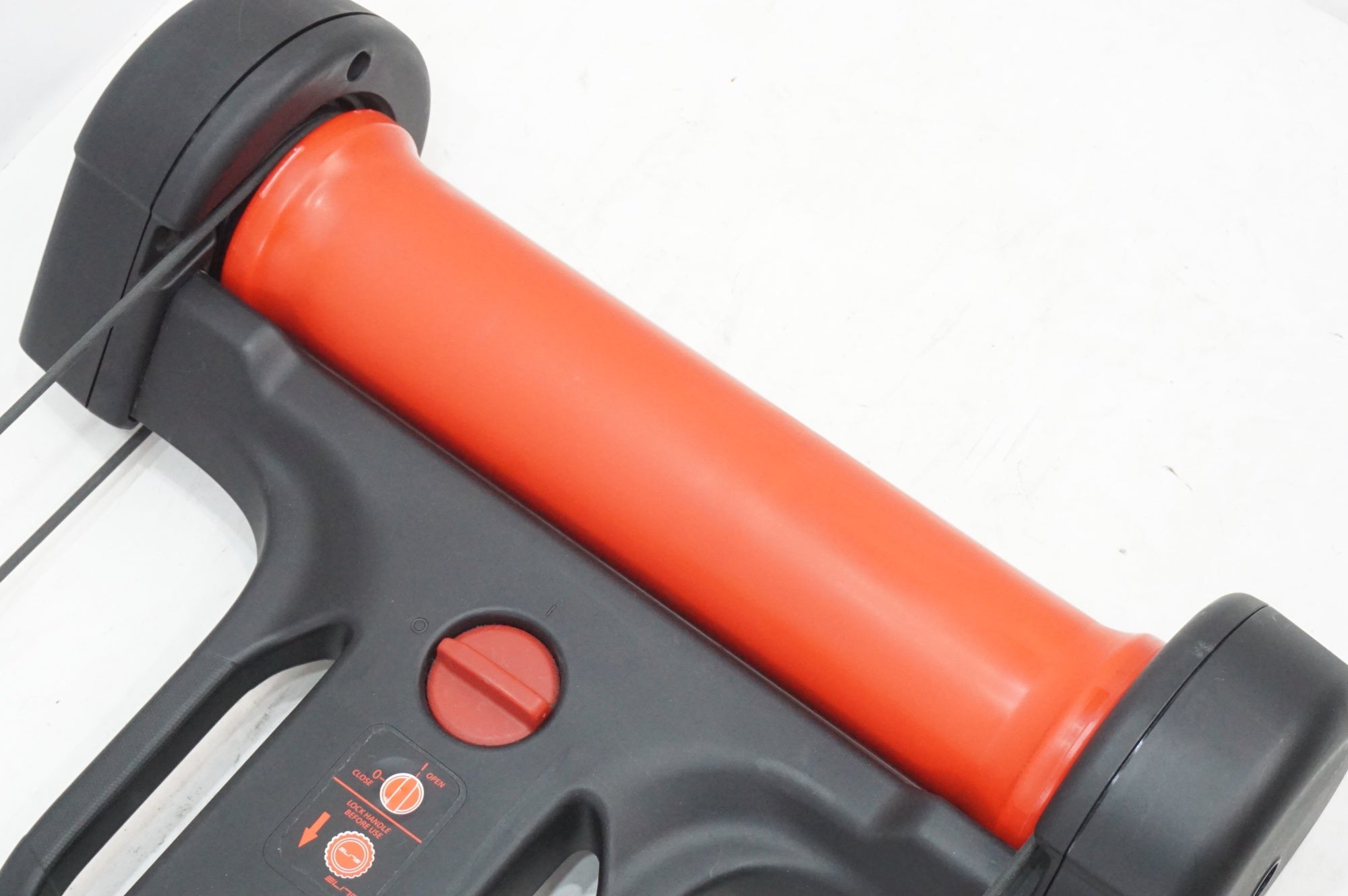 ELITE 「エリート」 QUICK MOTION サイクルトレーナー / 大宮店