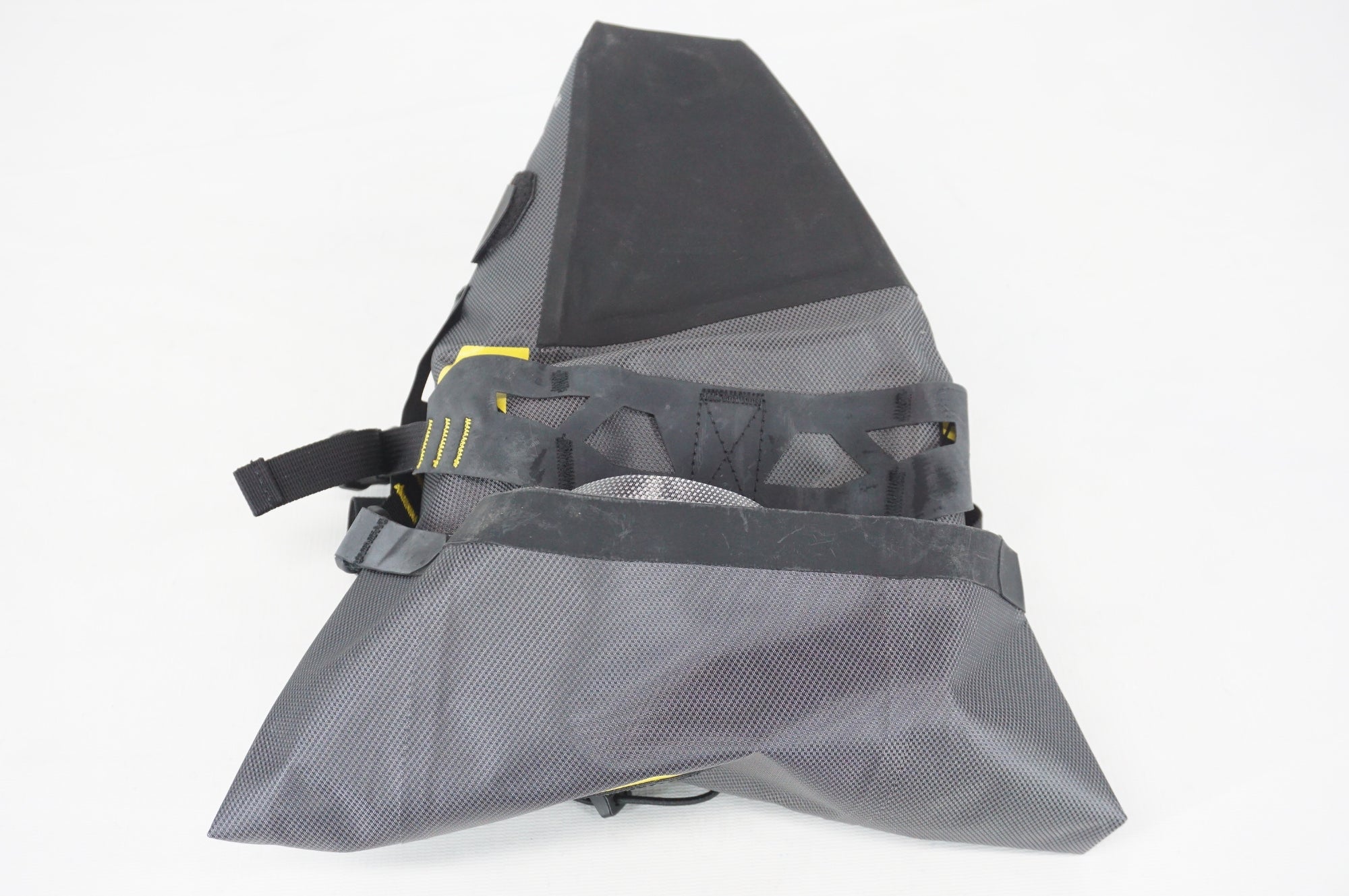 APIDURA 「アピデュラ」 エクスペディション 9L サドルパック / 阪急塚口店