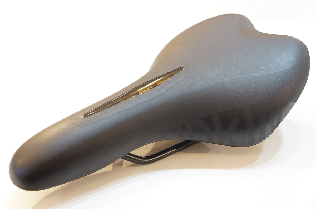 SELLE ROYAL 「セラロイヤル」 LOOKIN サドル / 浦和ベース