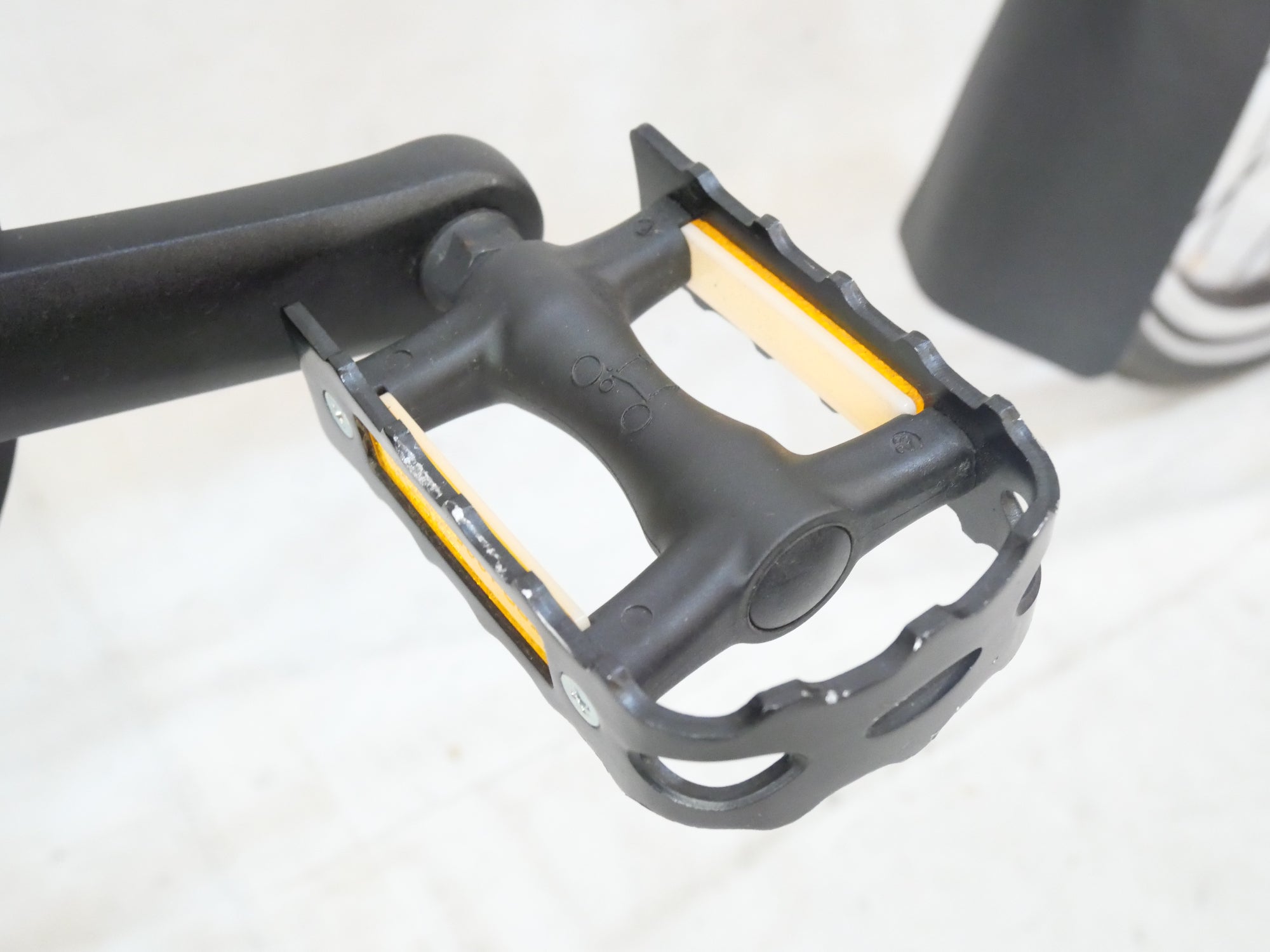 BROMPTON 「ブロンプトン」 C LINE EXPLORE LOW HANDLE 16インチ 2023年モデル 折り畳み自転車 / バイチャリ浦和ベース