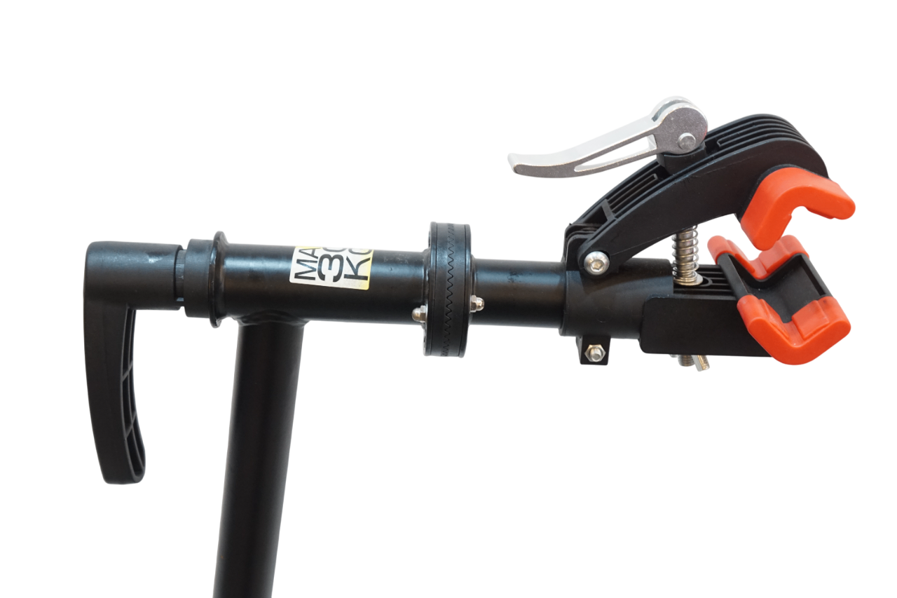 ASTRO PRODUCTS 「アストロプロダクツ」 メンテナンススタンド / バイチャリ浦和ベース