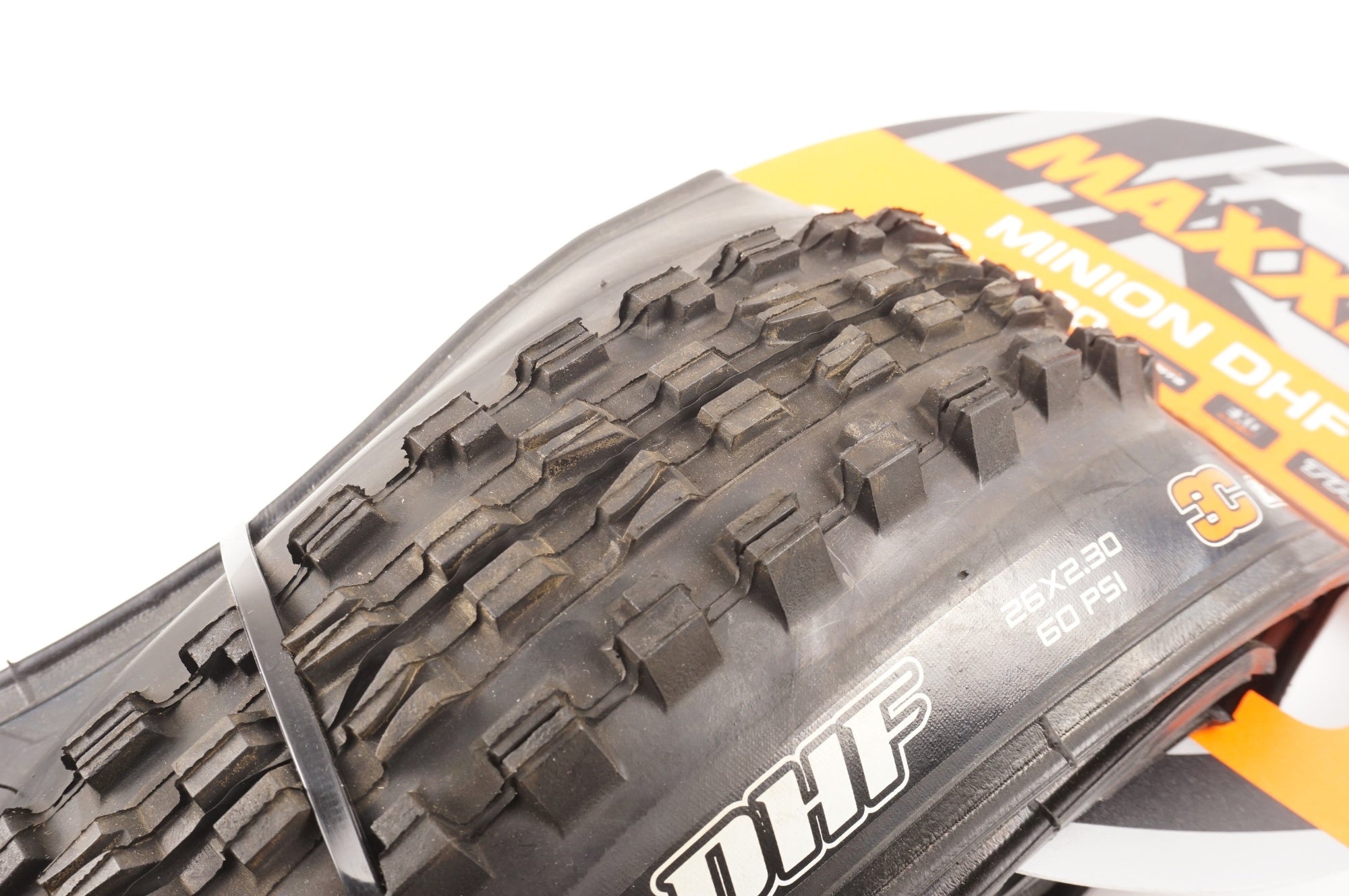 MAXXIS 「マキシス」 MINION DHF 26インチ タイヤ / 中目黒店